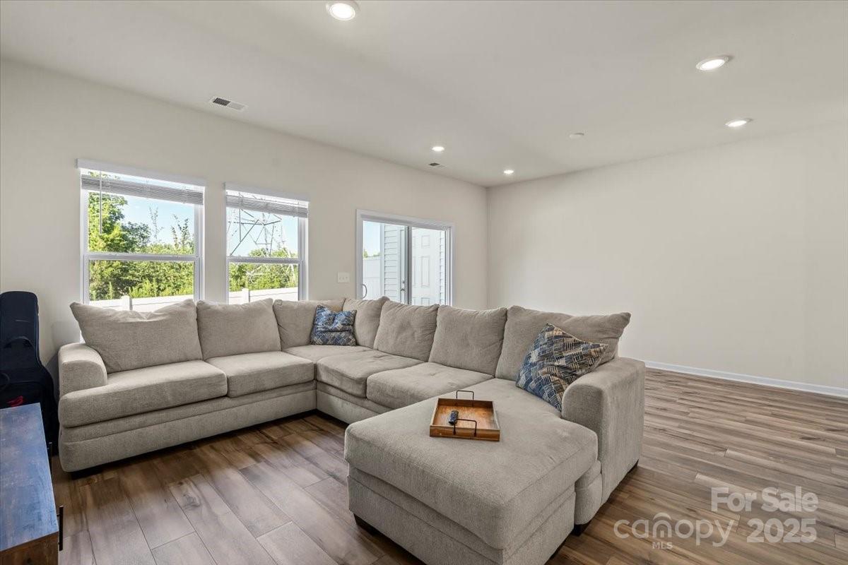 Property image 5 at 1021 Plumcrest Drive, Charlotte, NC 28216