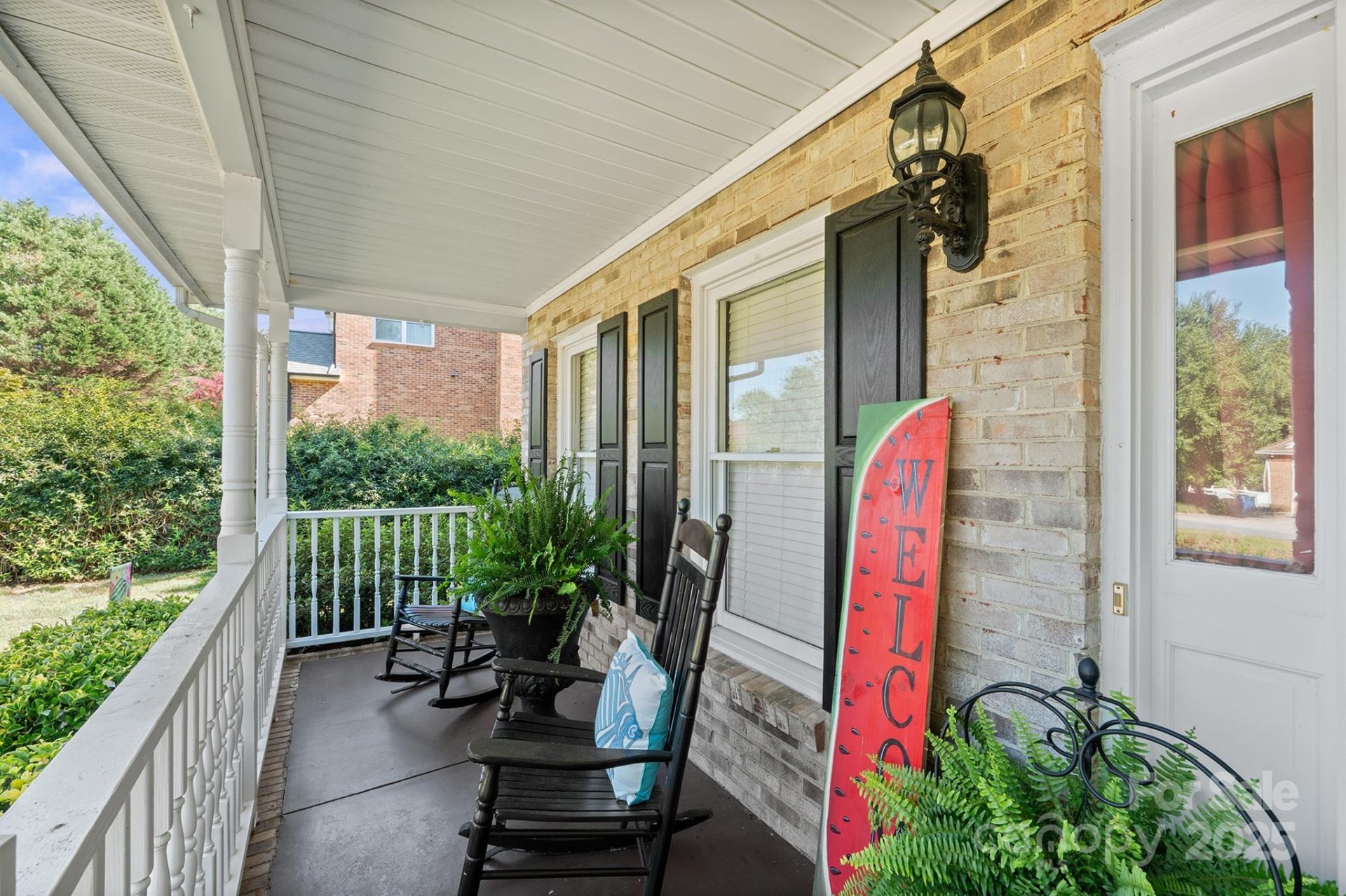 Property image 3 at 1948 Twin Ponds Drive, Hickory, NC 28602