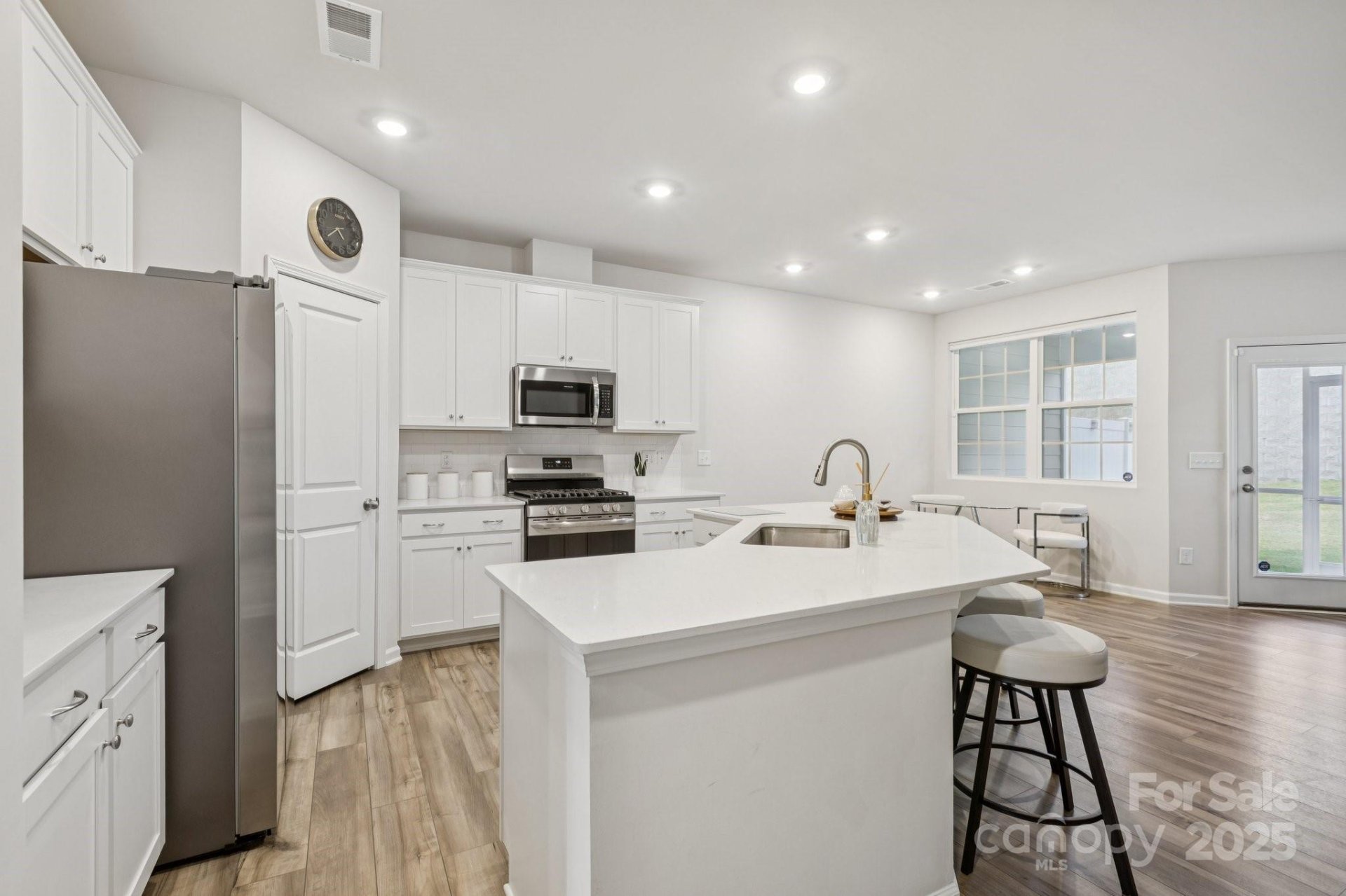 Property image 2 at 6011 Chelsea Oaks Ridge, Tega Cay, SC 29708