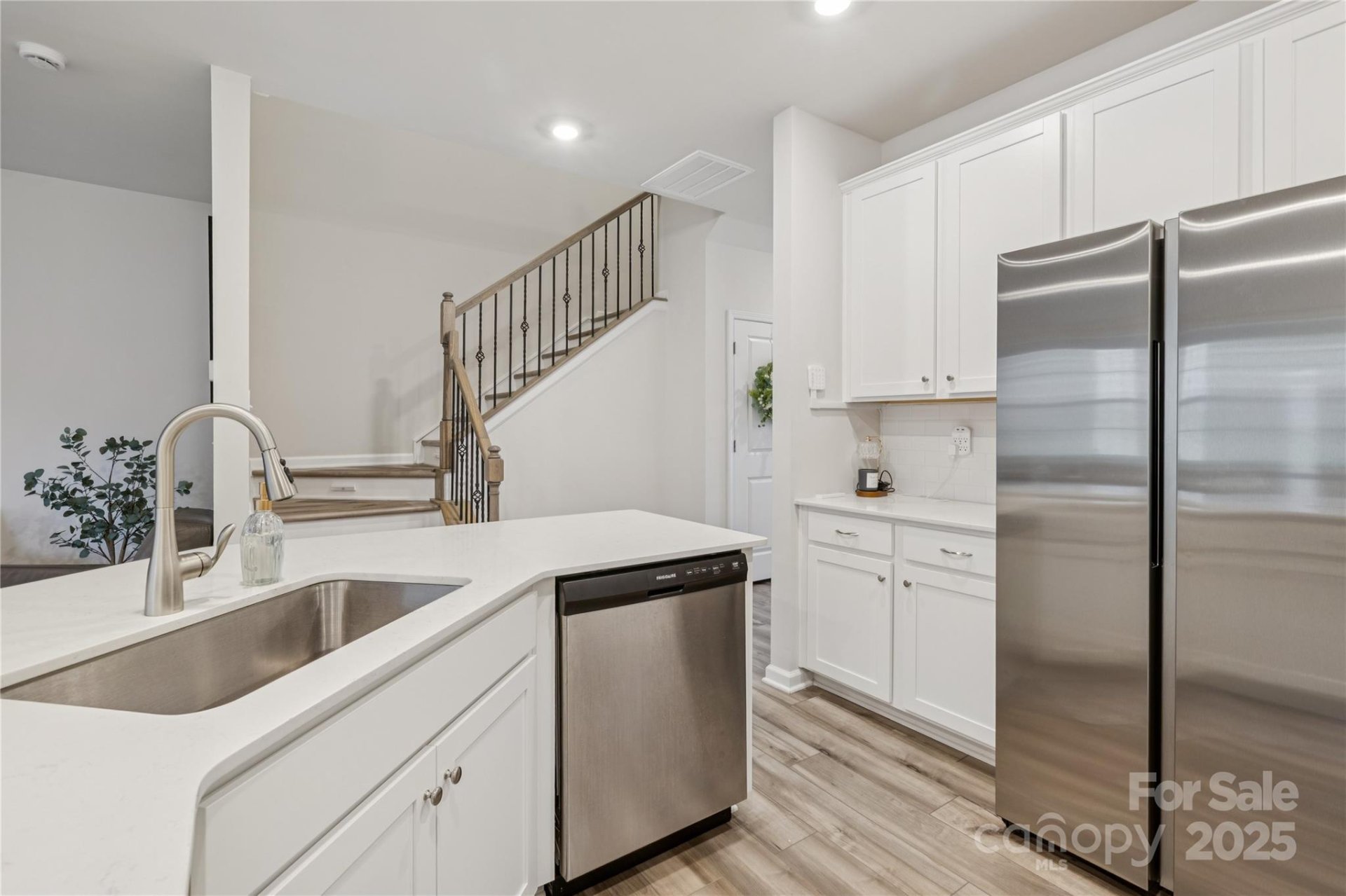 Property image 3 at 6011 Chelsea Oaks Ridge, Tega Cay, SC 29708