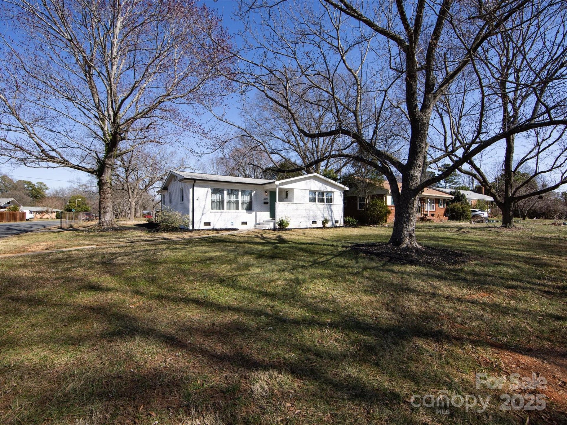 Property image 2 at 4837 Holbrook Drive, Charlotte, NC 28212