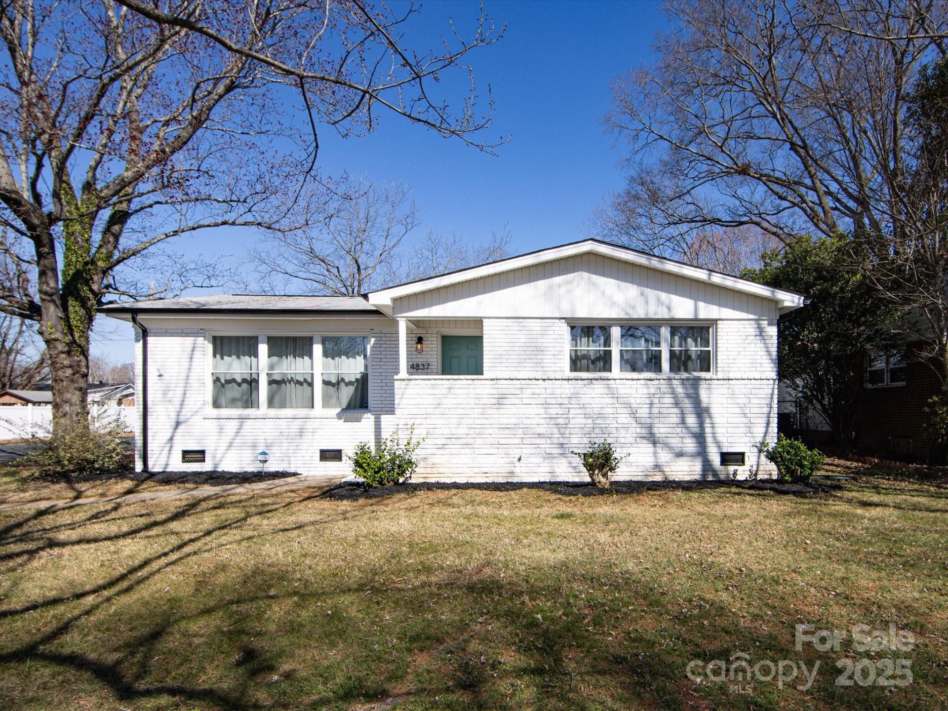Property image 3 at 4837 Holbrook Drive, Charlotte, NC 28212