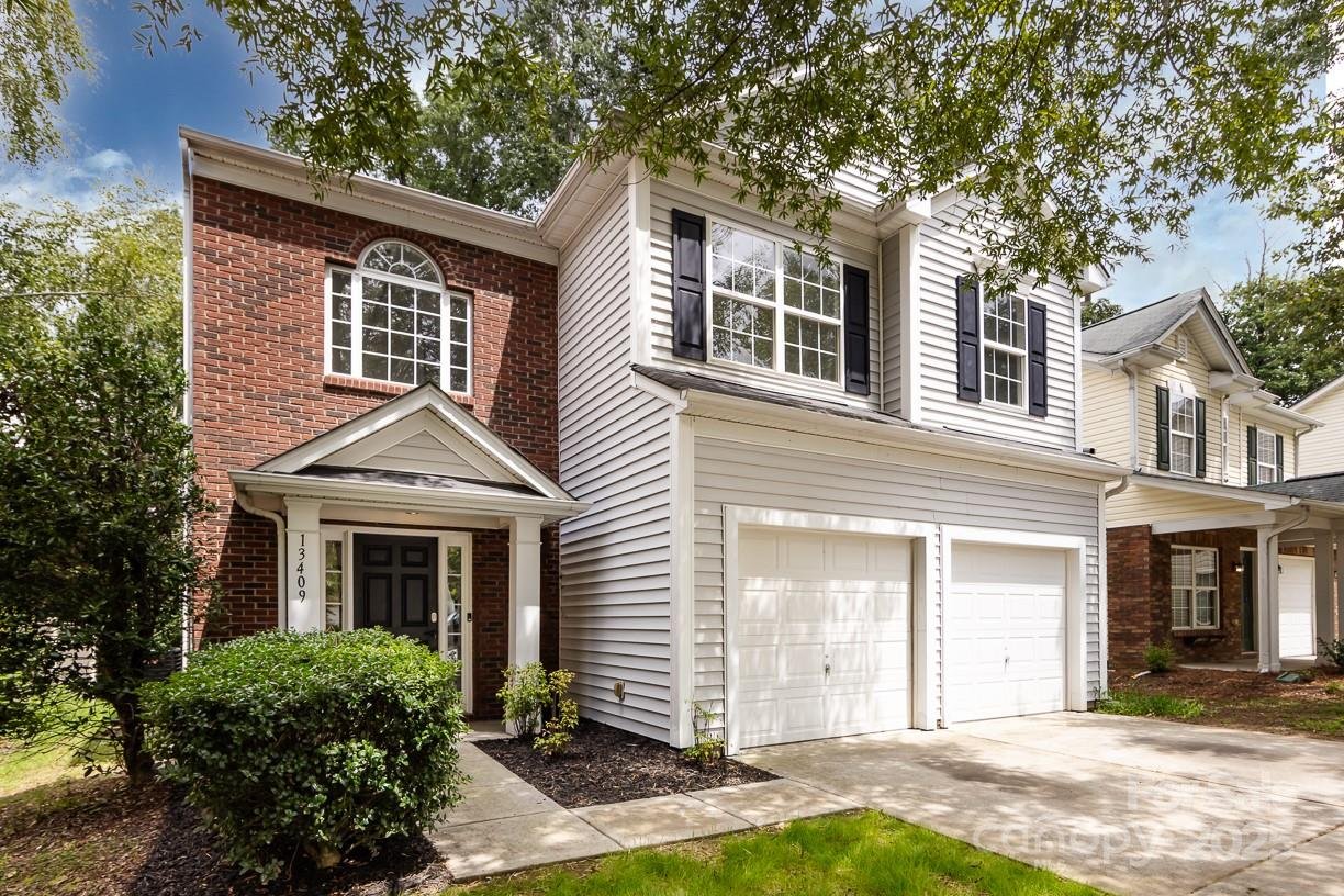 Property at 13409 Glasgow Green Lane, Charlotte, NC 28213
