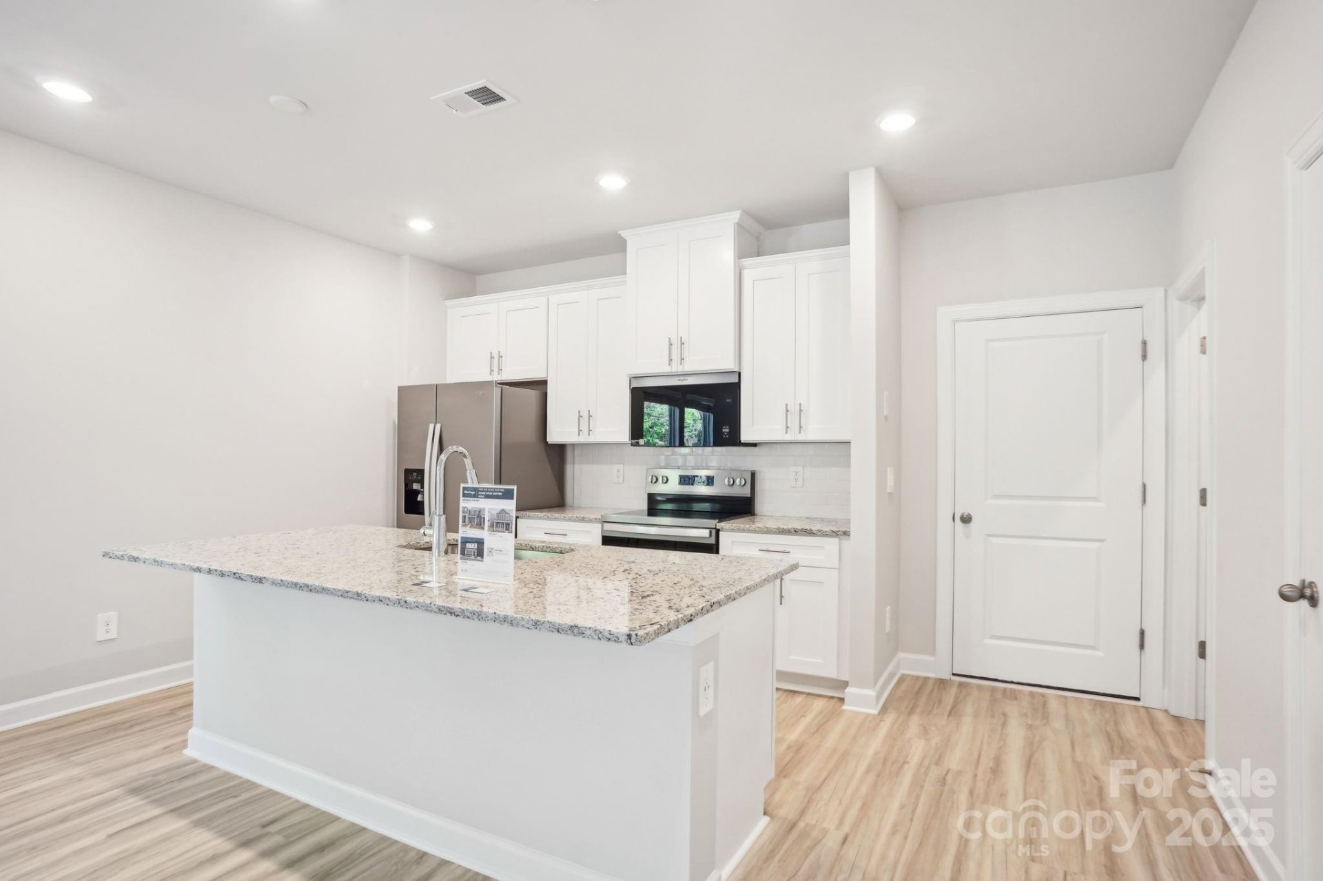 Property image 4 at 125 Utility Lane, Mooresville, NC 28117