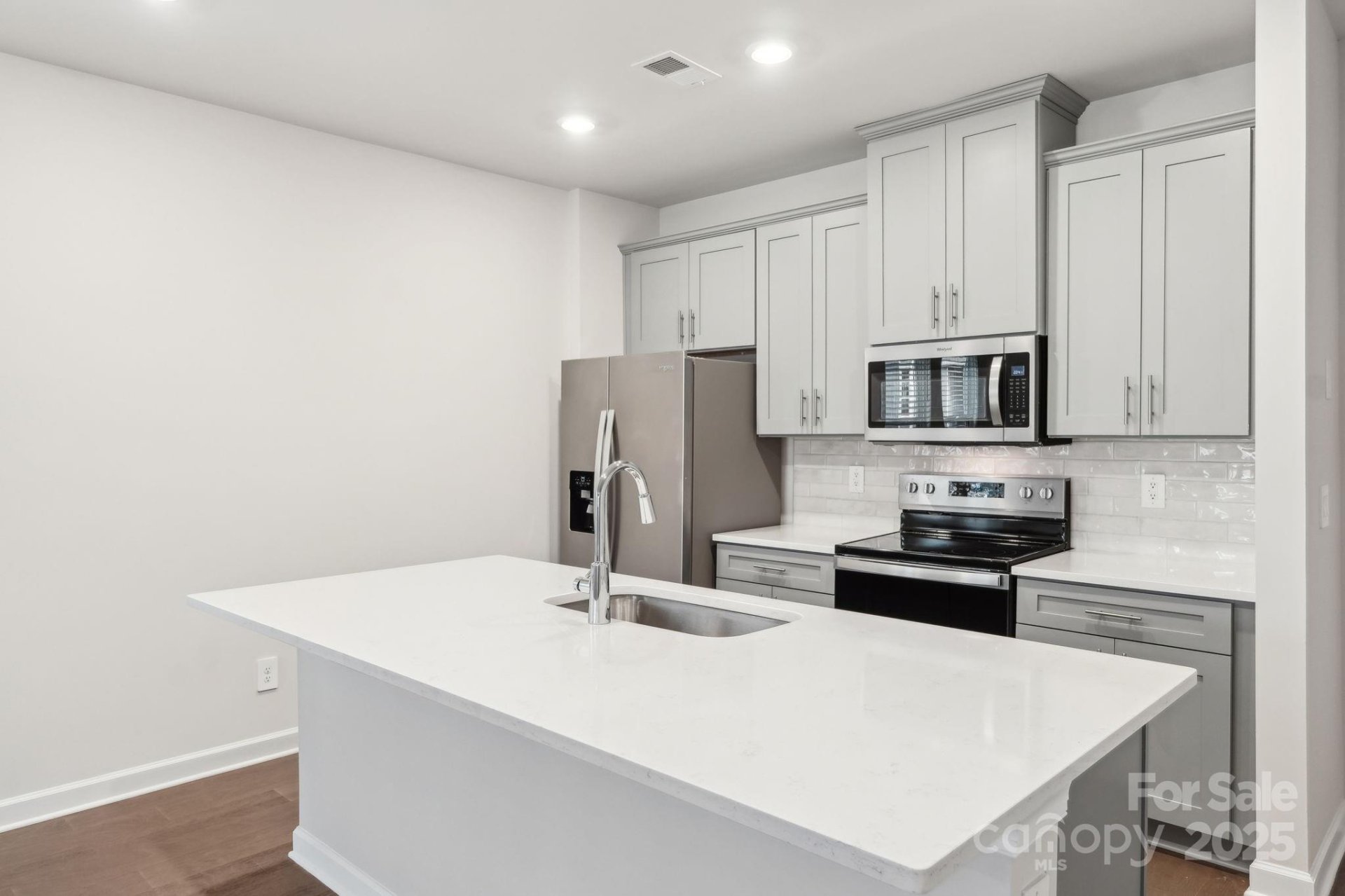 Property image 4 at 125 Utility Lane, Mooresville, NC 28117