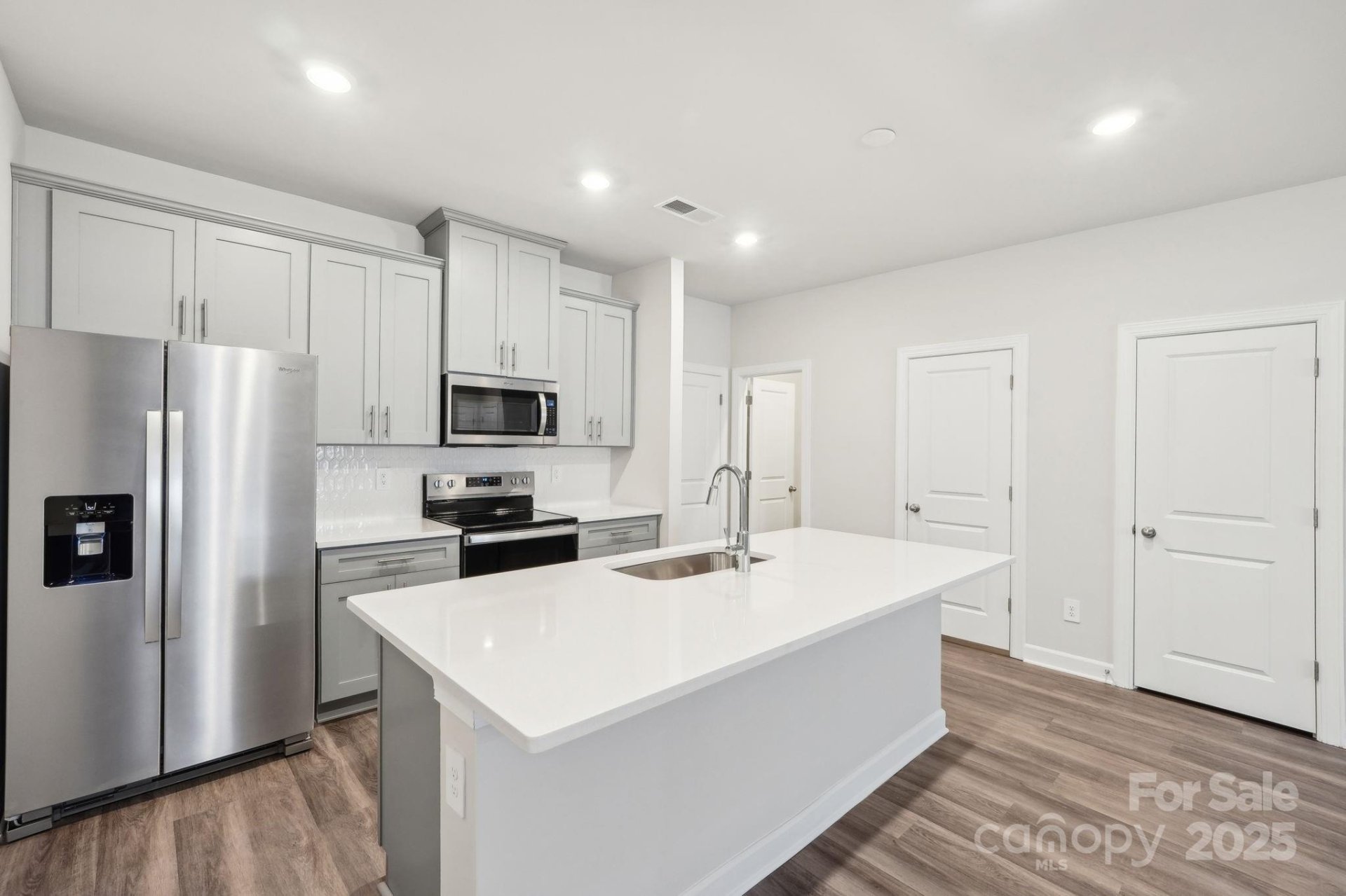 Property image 4 at 125 Utility Lane, Mooresville, NC 28117