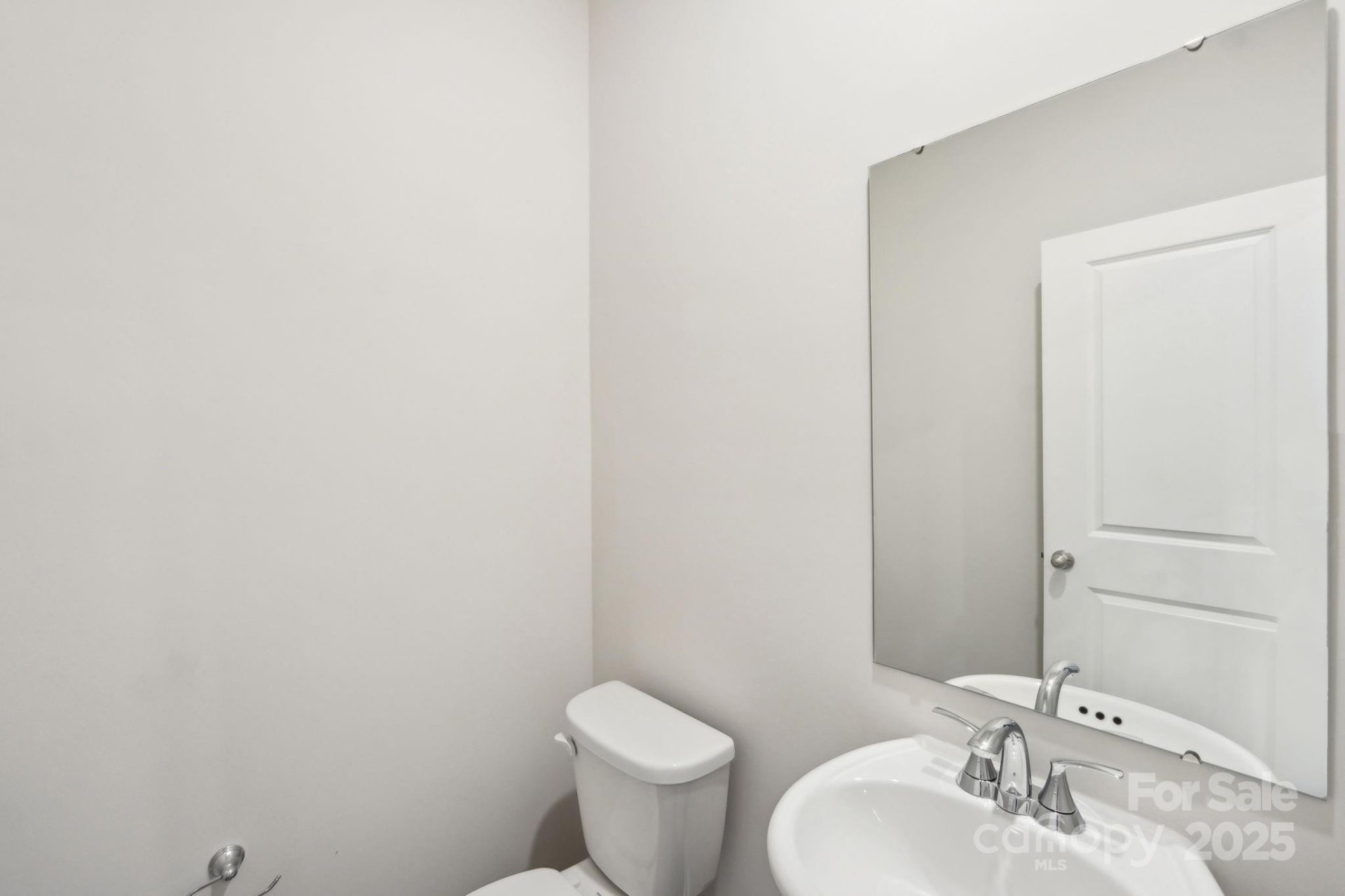 Property image 5 at 125 Utility Lane, Mooresville, NC 28117