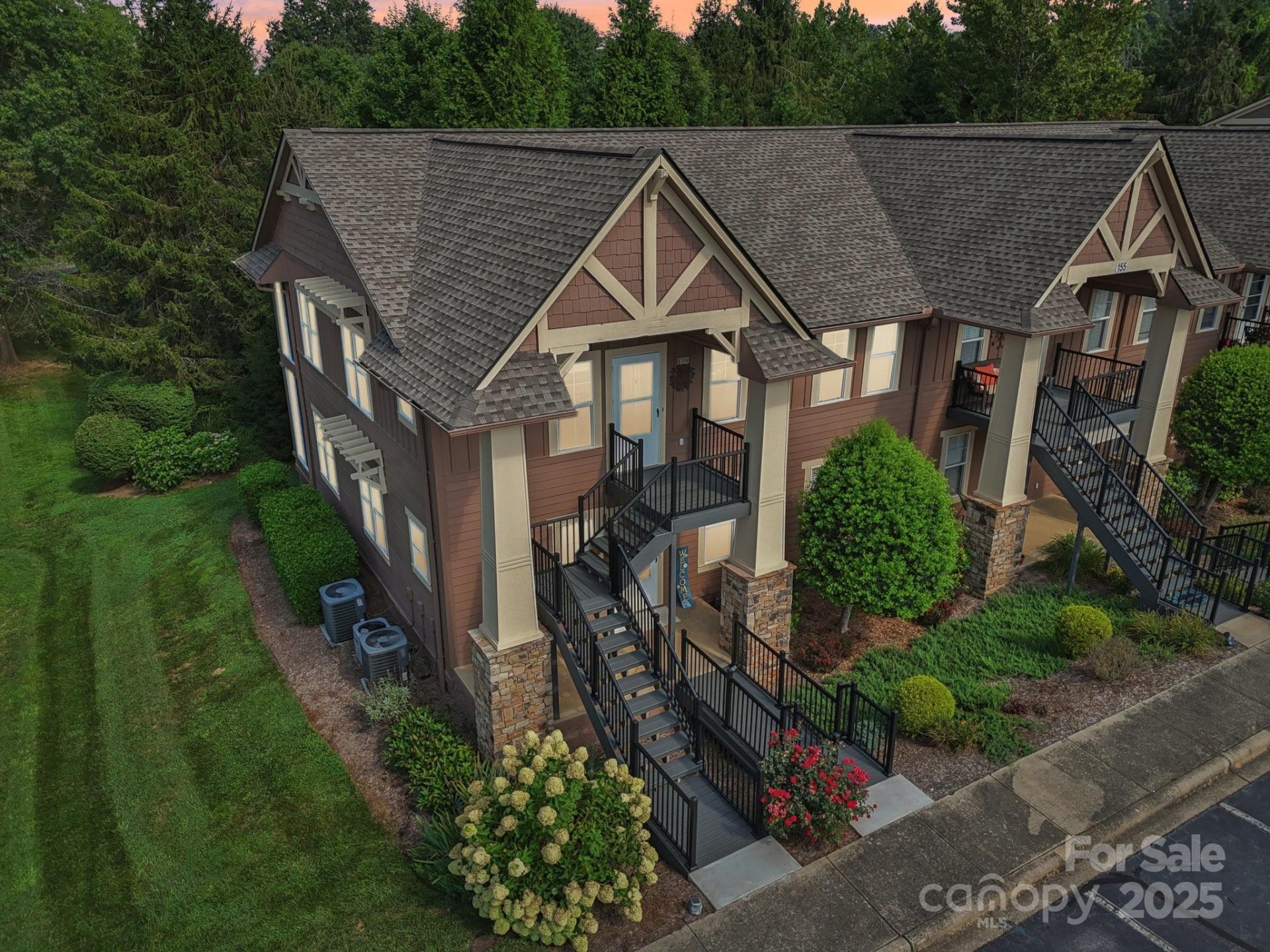 Property image 2 at 1002 Deermouse Way, Hendersonville, NC 28792