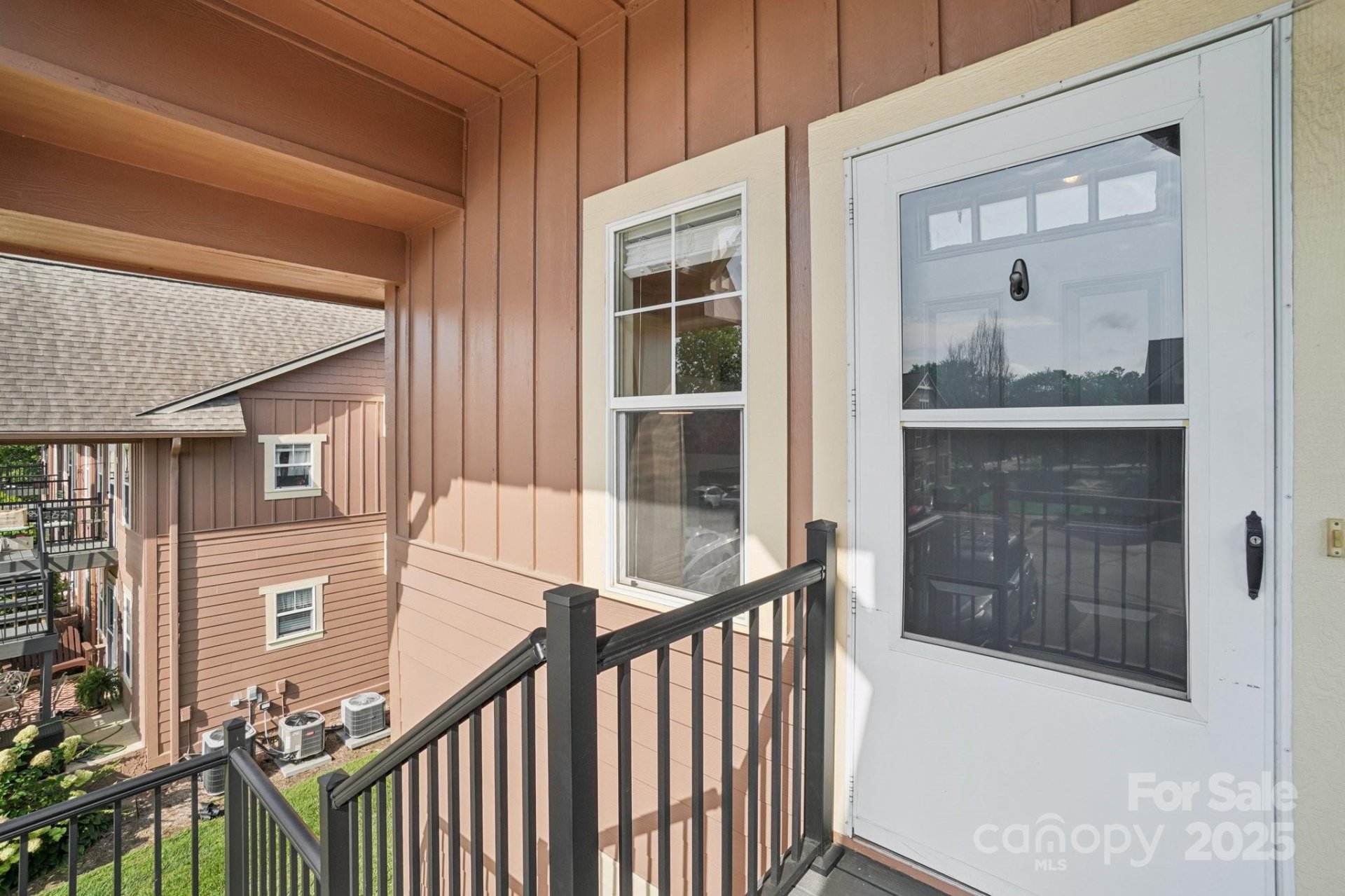 Property image 4 at 1002 Deermouse Way, Hendersonville, NC 28792