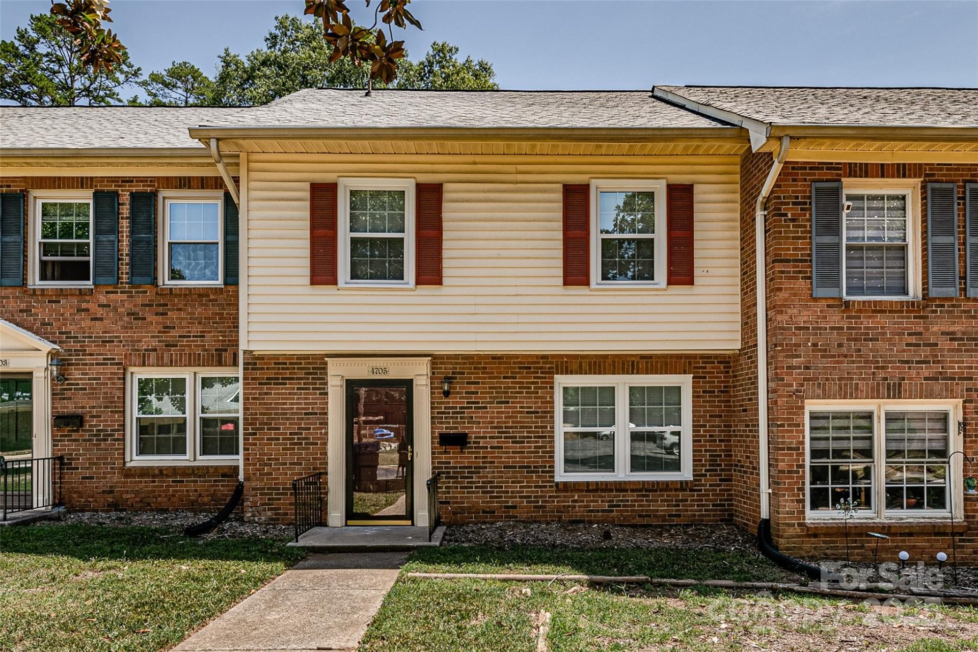 Candlewood, Charlotte Community
