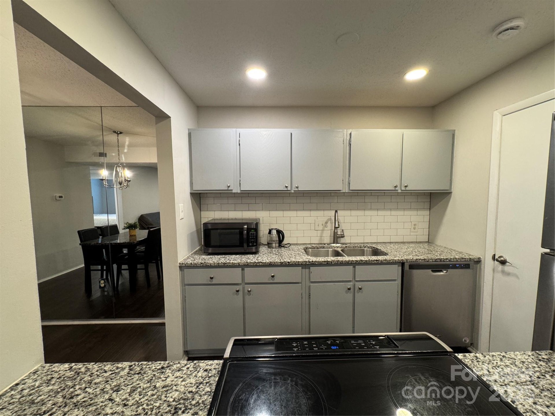 Property image 5 at 5012 Sardis Road, Charlotte, NC 28270