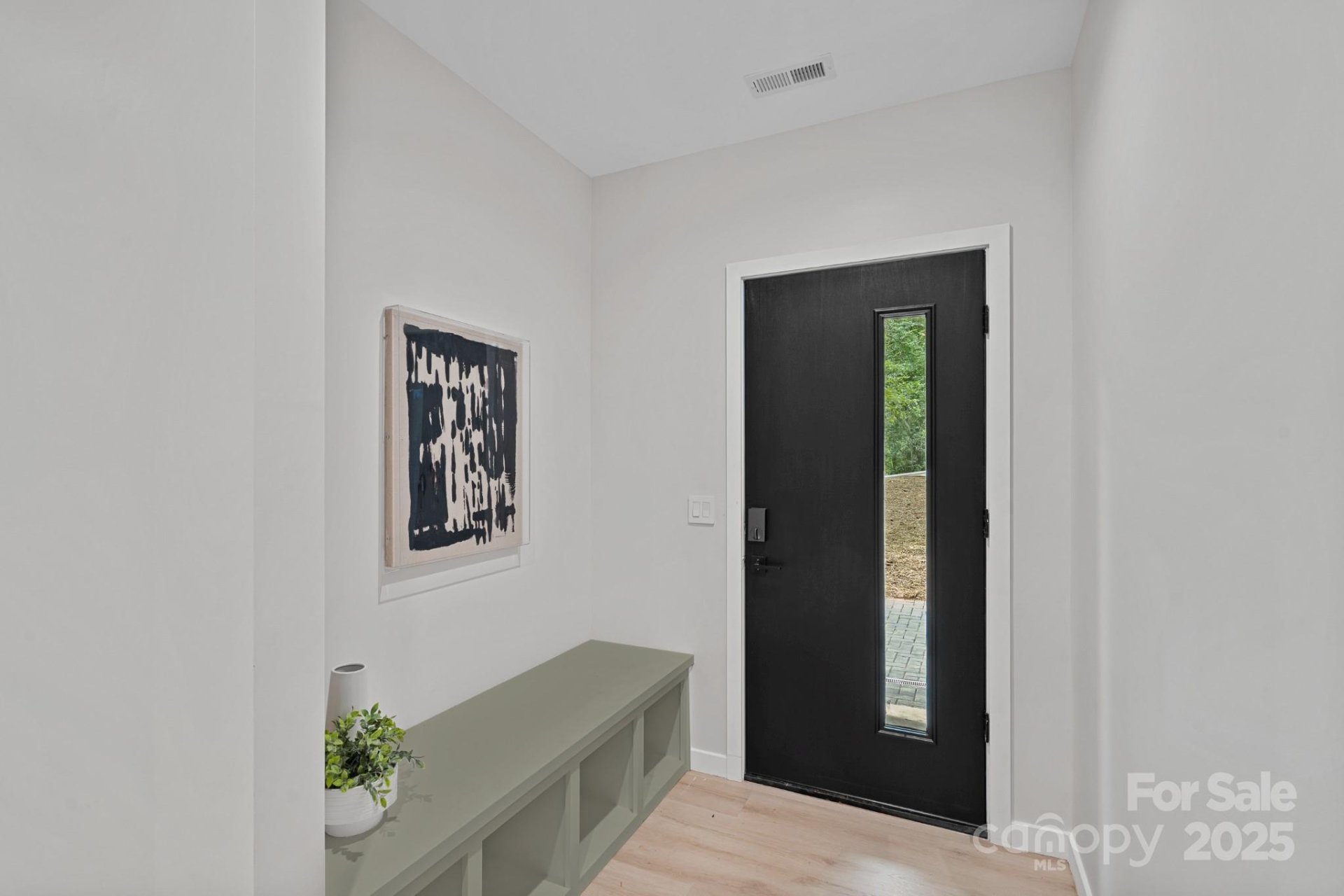 Property image 5 at 801 Autumnwood Lane, Charlotte, NC 28213