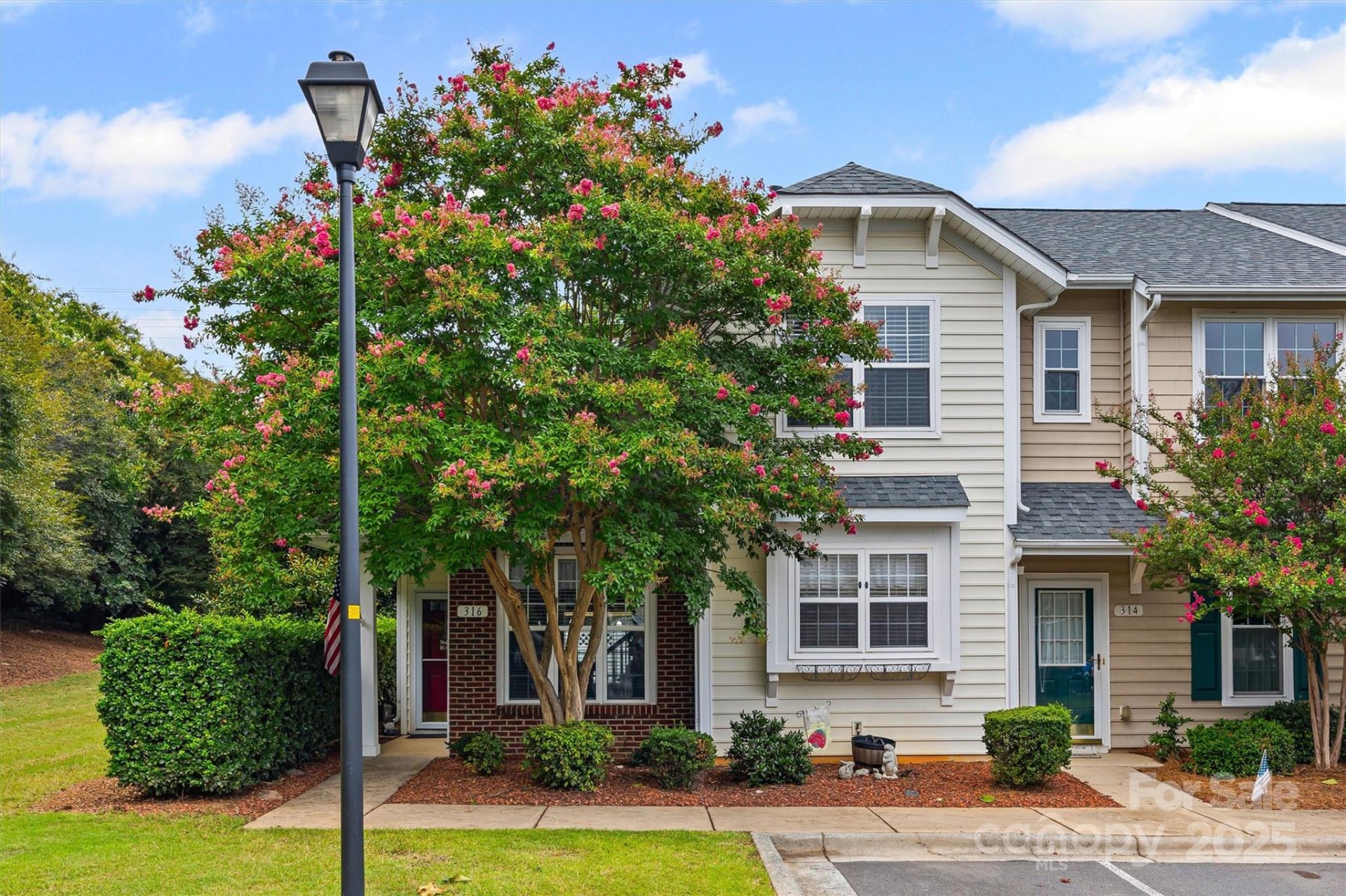 316 Tinderbox Lane