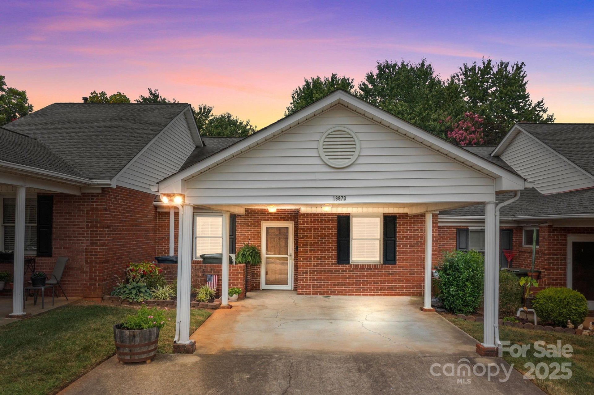 19973 Oak Leaf Circle