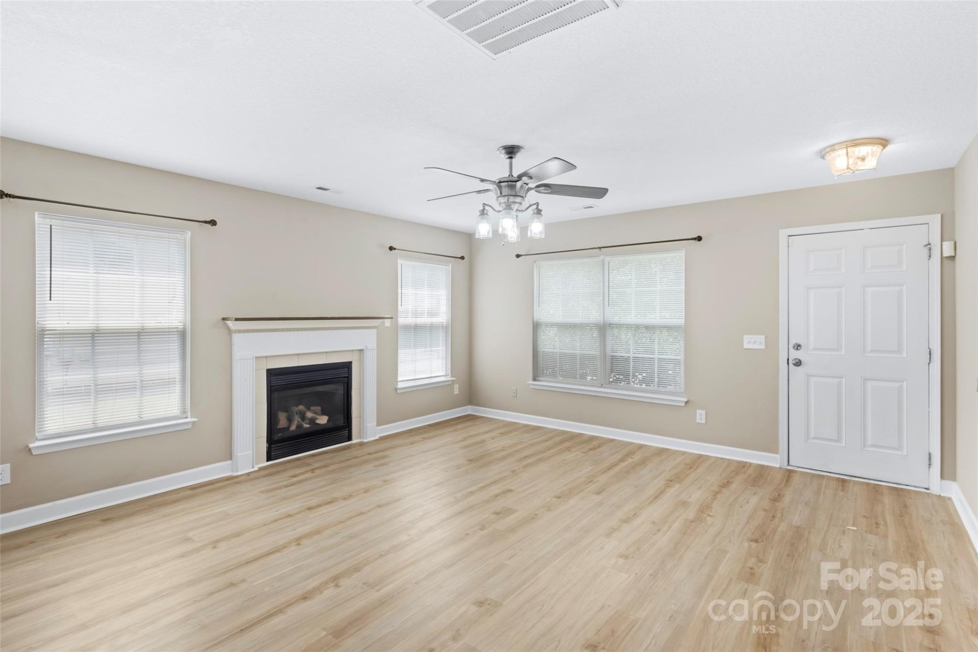 Property image 4 at 632 Pawley Drive, Charlotte, NC 28214