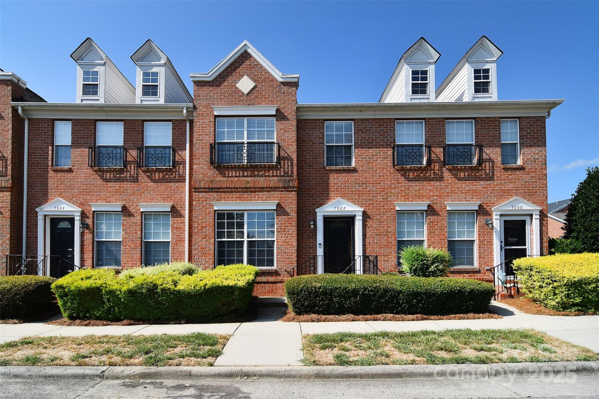 7002 Creft Circle