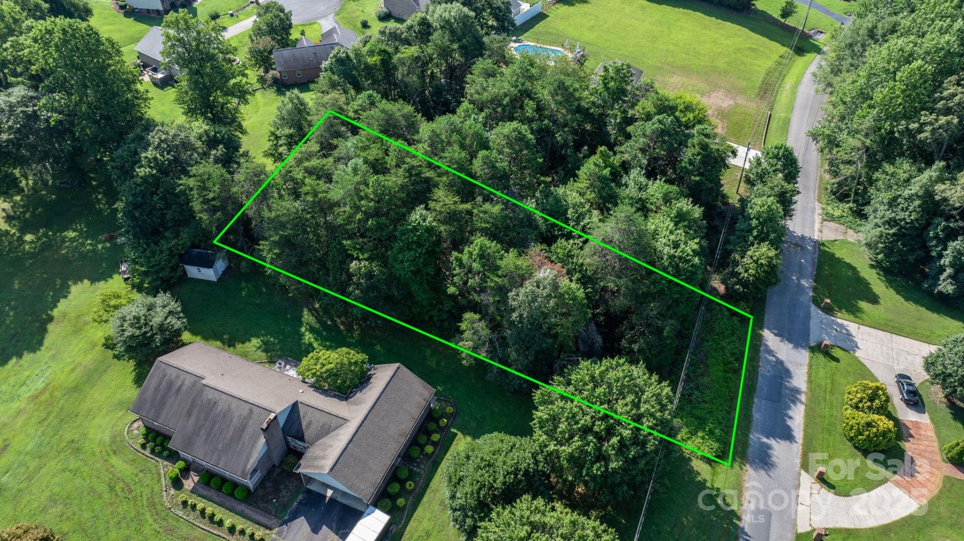 Catawba Forest, Hickory community