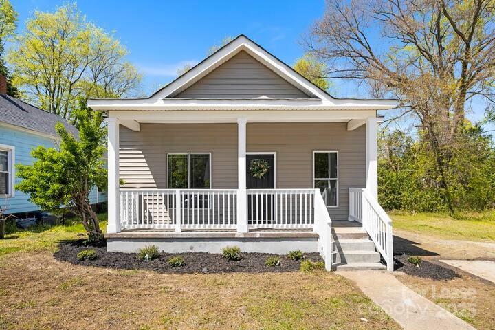 Property at 1806 Vinton Street, Charlotte, NC 28216