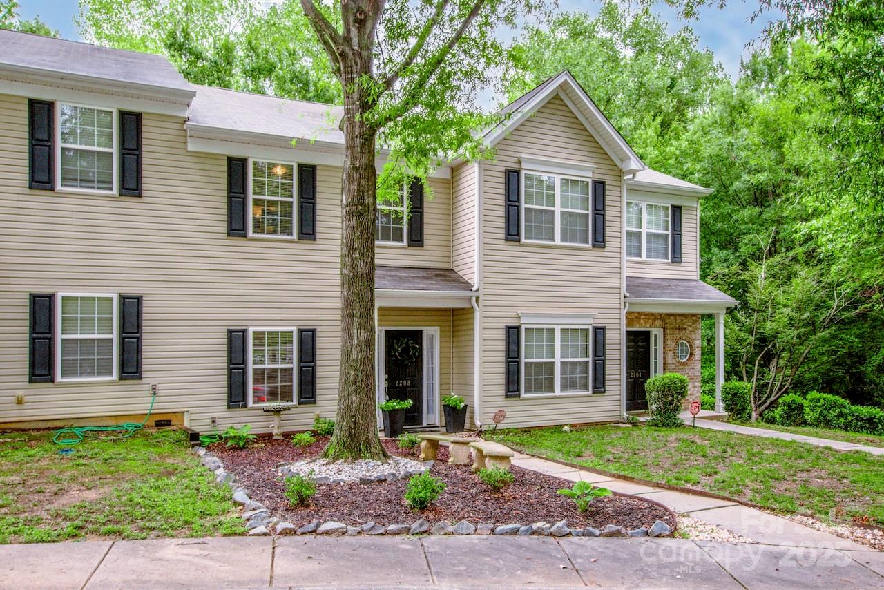 Property image 2 at 2208 Winthrop Chase Drive, Charlotte, NC 28212