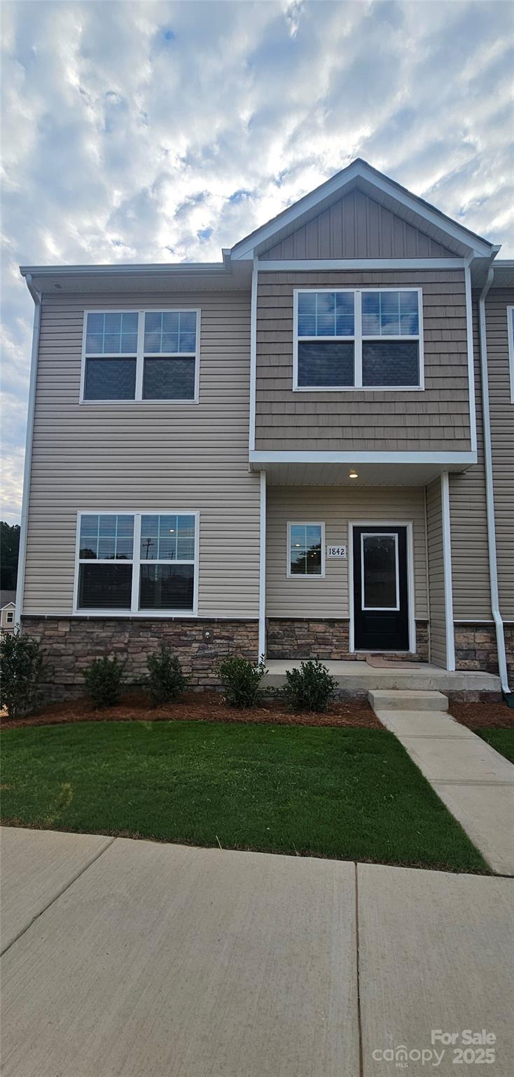 Rhyne Court, Gastonia Community