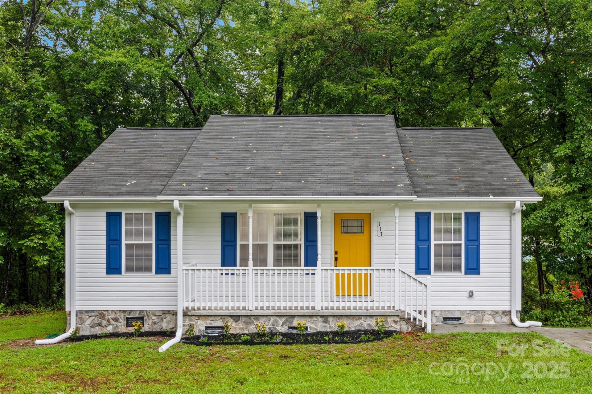 Property image 2 at 117 Sir Lancelot Lane, Kings Mountain, NC 28086