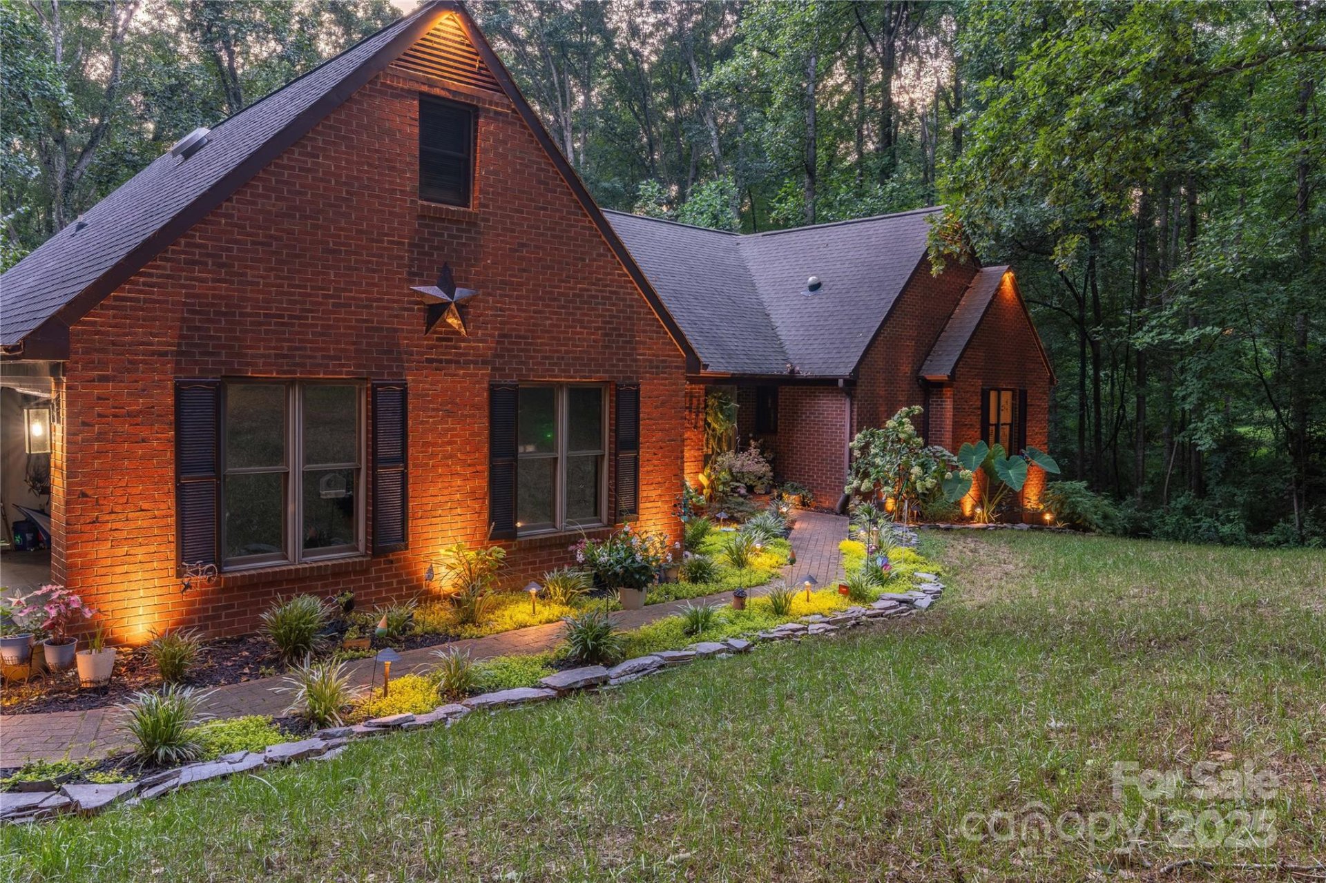 Property image 2 at 408 Florence Circle, Statesville, NC 28625