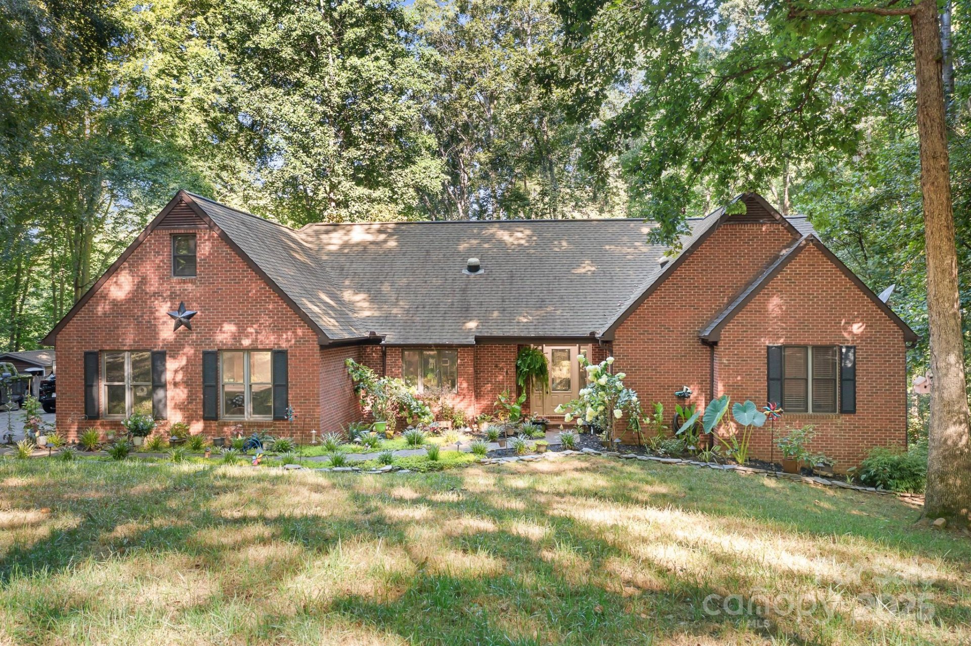 Property image 3 at 408 Florence Circle, Statesville, NC 28625