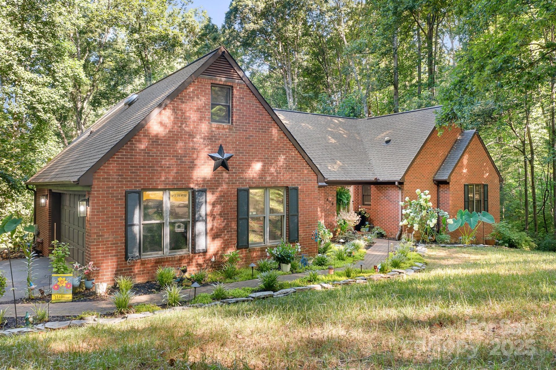 Property image 4 at 408 Florence Circle, Statesville, NC 28625