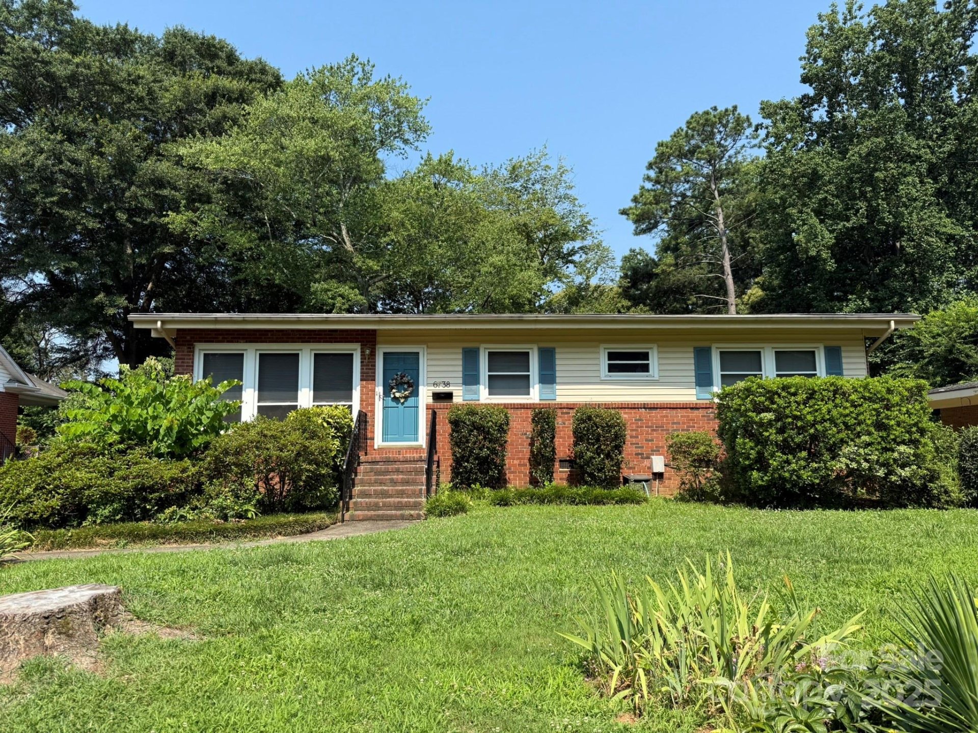 Property image 1 at 6738 Starcrest Drive, Charlotte, NC 28210