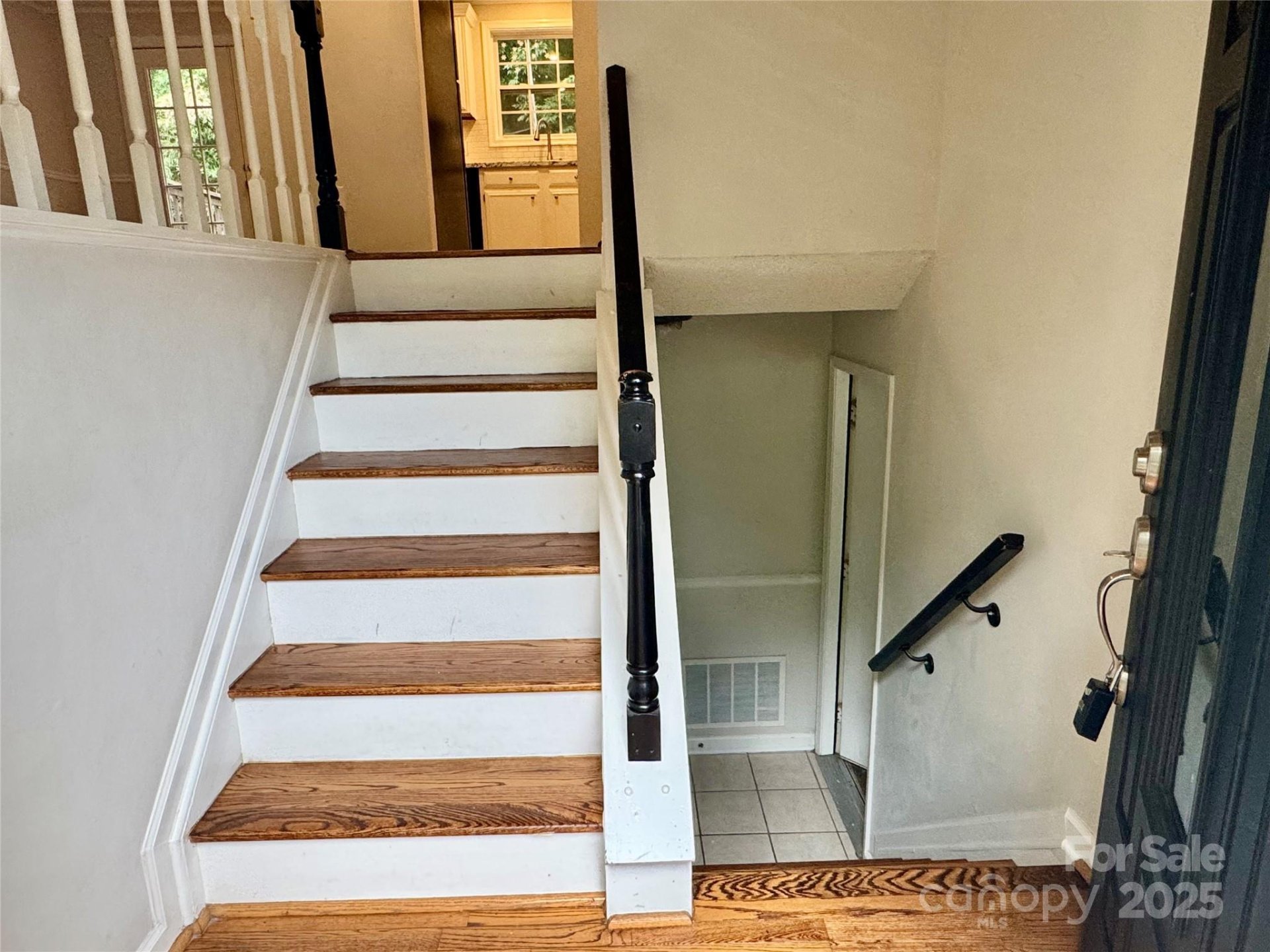 Property image 4 at 707 Regency Drive, Charlotte, NC 28211