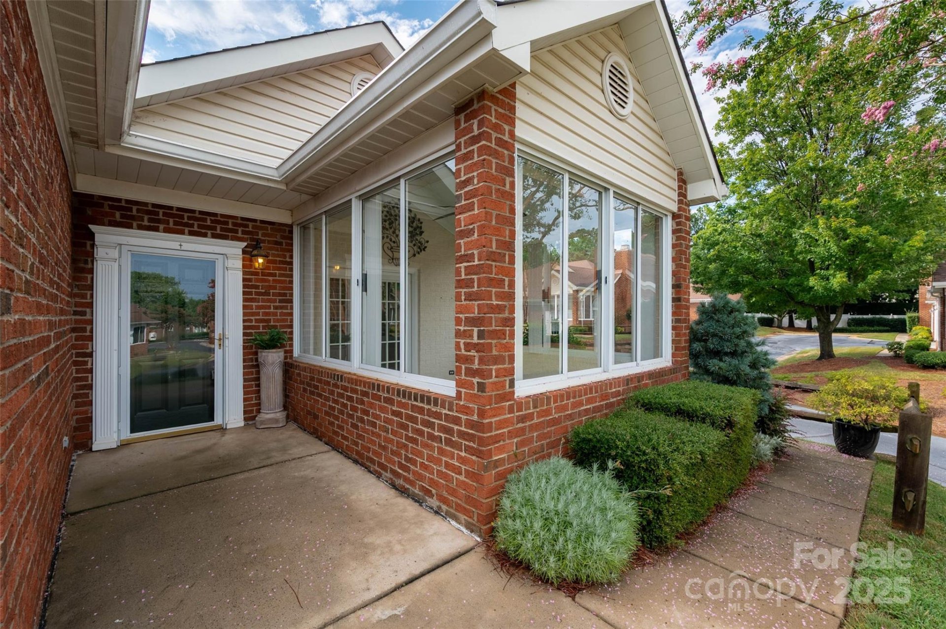 Property image 2 at 8268 Windsor Ridge Drive, Charlotte, NC 28277