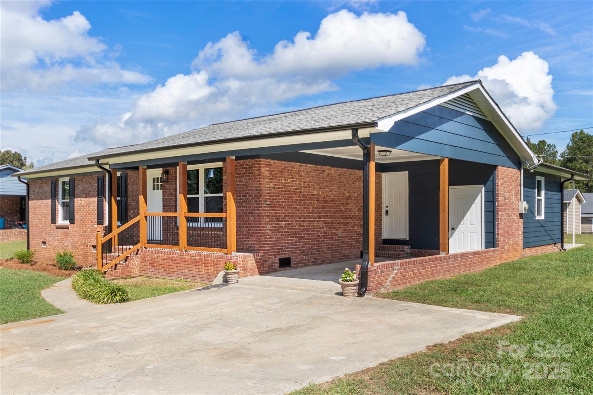 Property image 3 at 2525 Oxford Circle, Lancaster, SC 29720