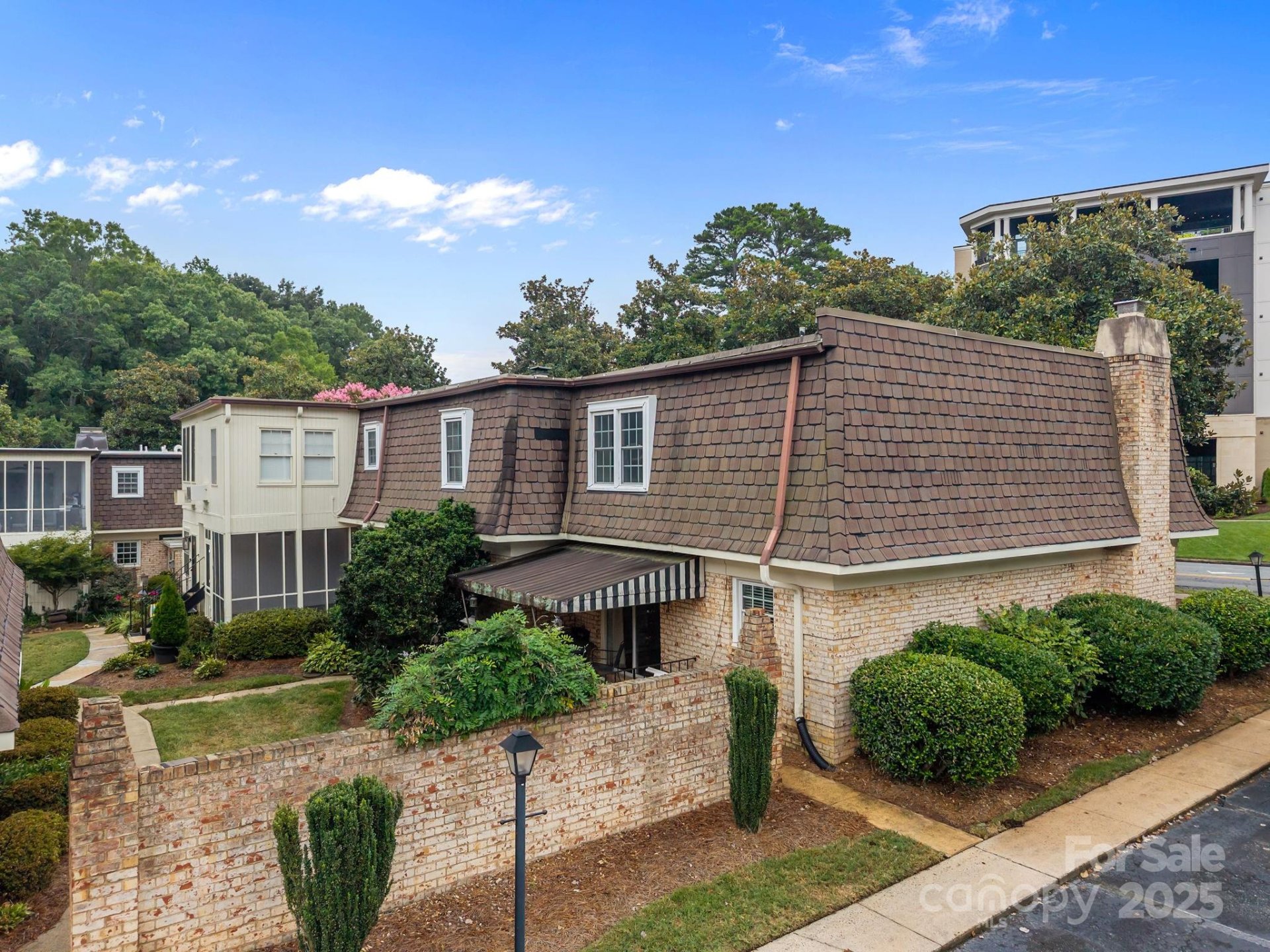 Property image 3 at 1700 Roxborough Road, Charlotte, NC 28211