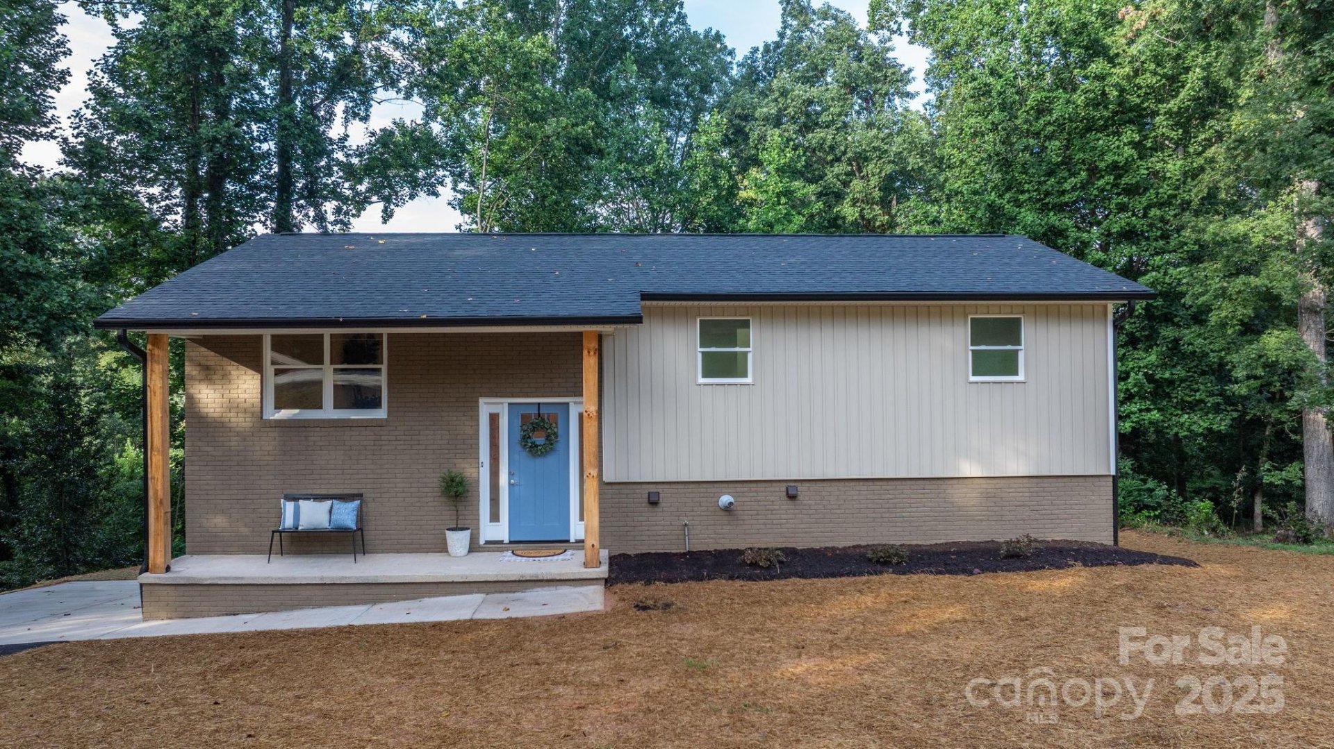 Property image 2 at 5626 Mountainside Court, Hickory, NC 28601