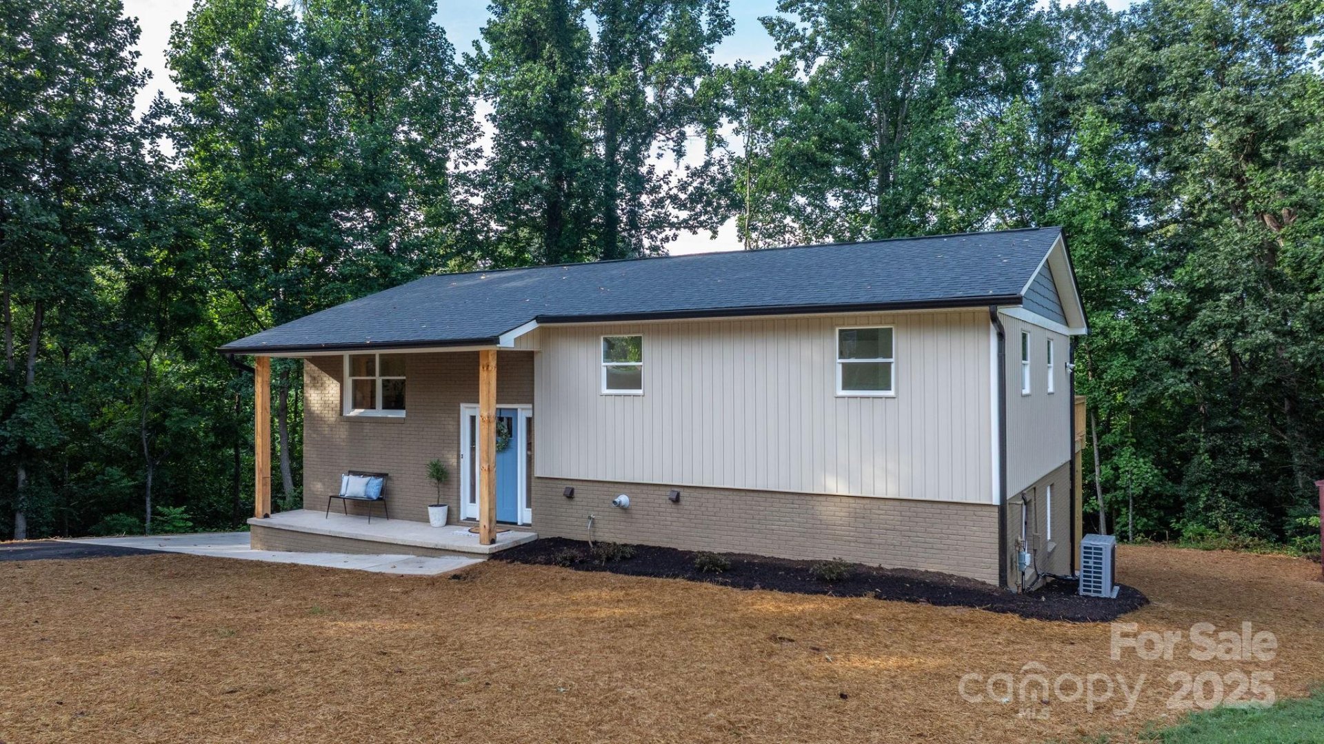 Property image 3 at 5626 Mountainside Court, Hickory, NC 28601