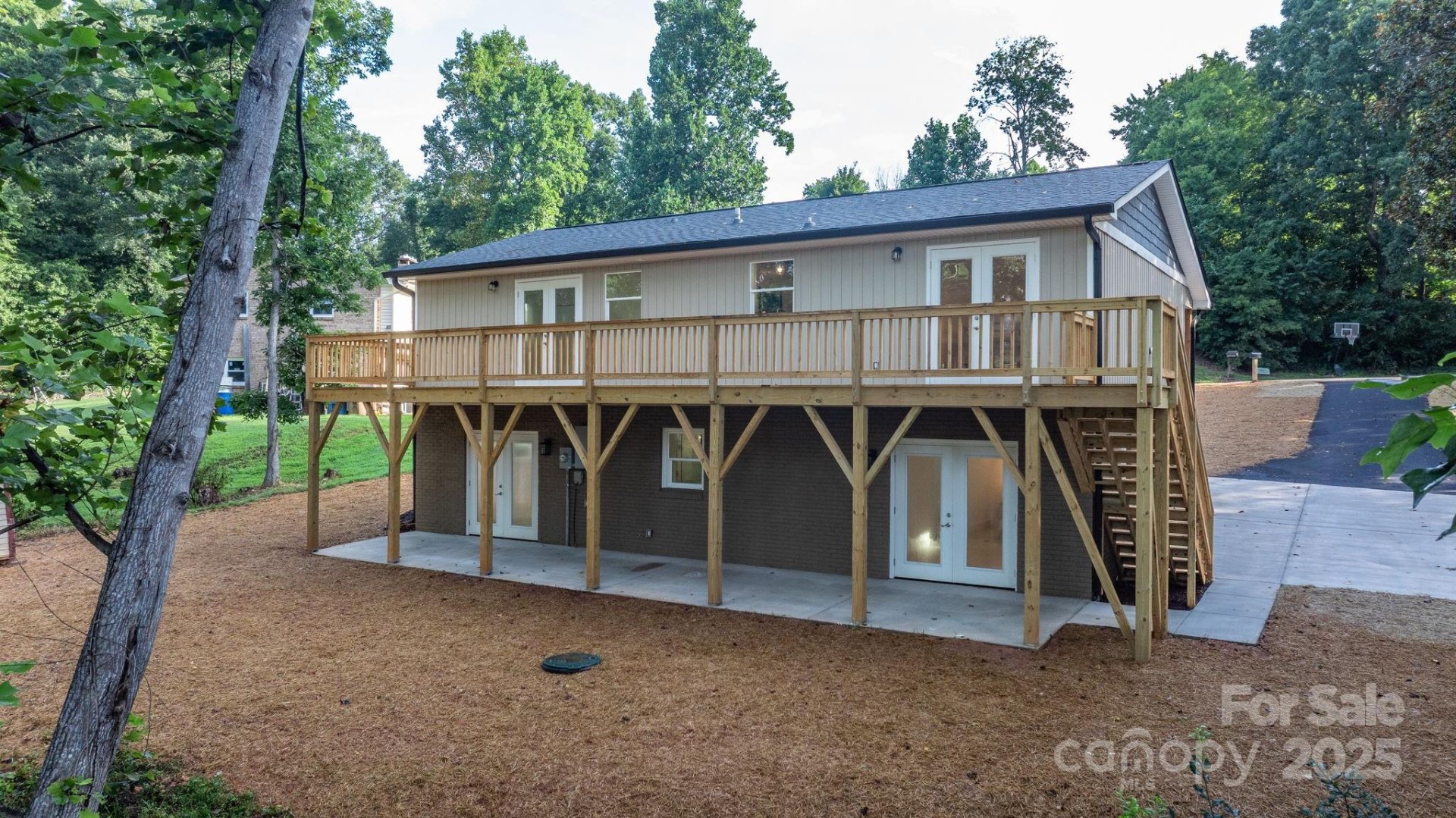Property image 5 at 5626 Mountainside Court, Hickory, NC 28601