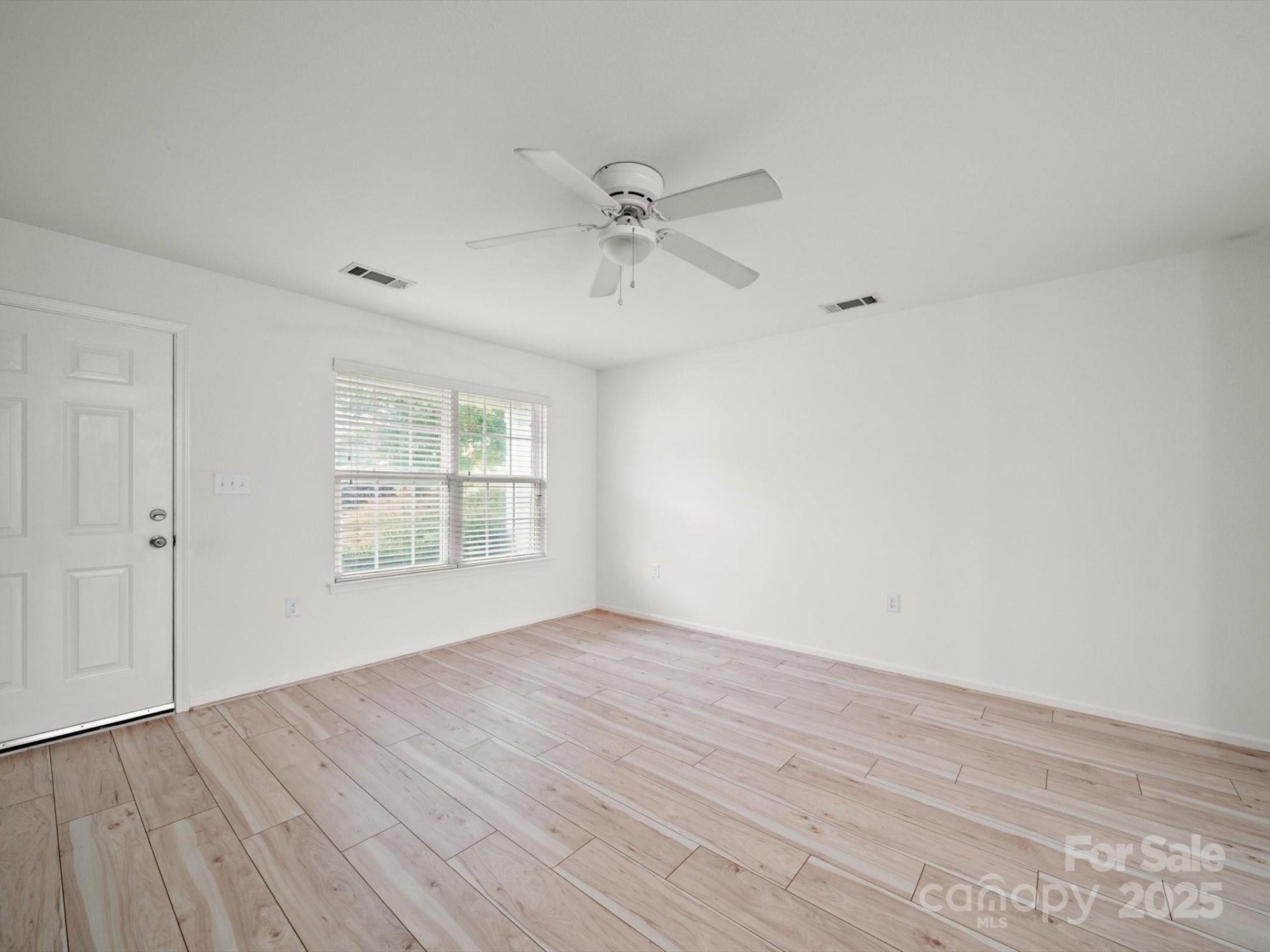 Property image 2 at 925 Cassidy Drive, Gastonia, NC 28054