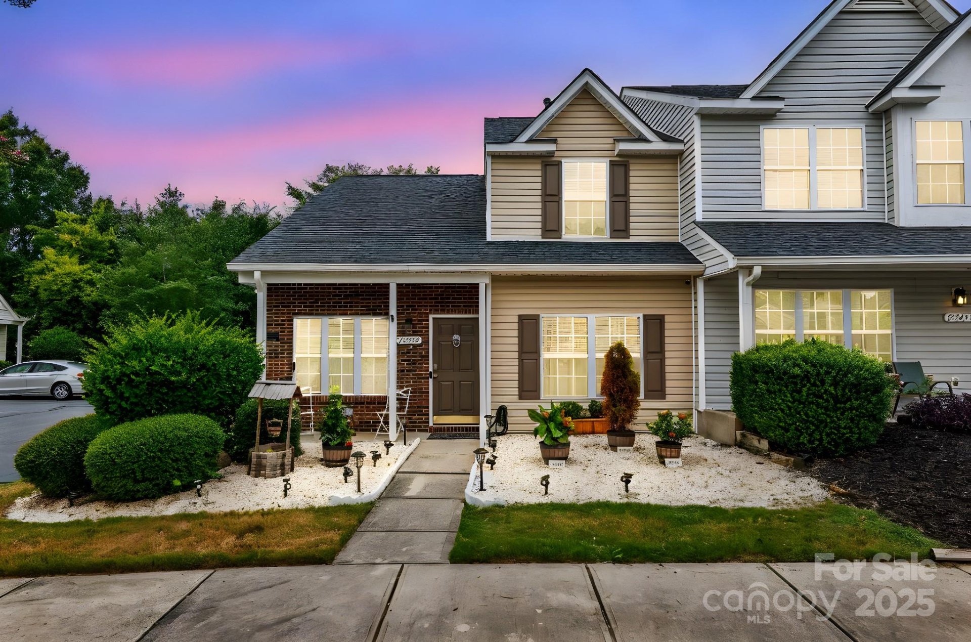 Bennington Place, Charlotte Community