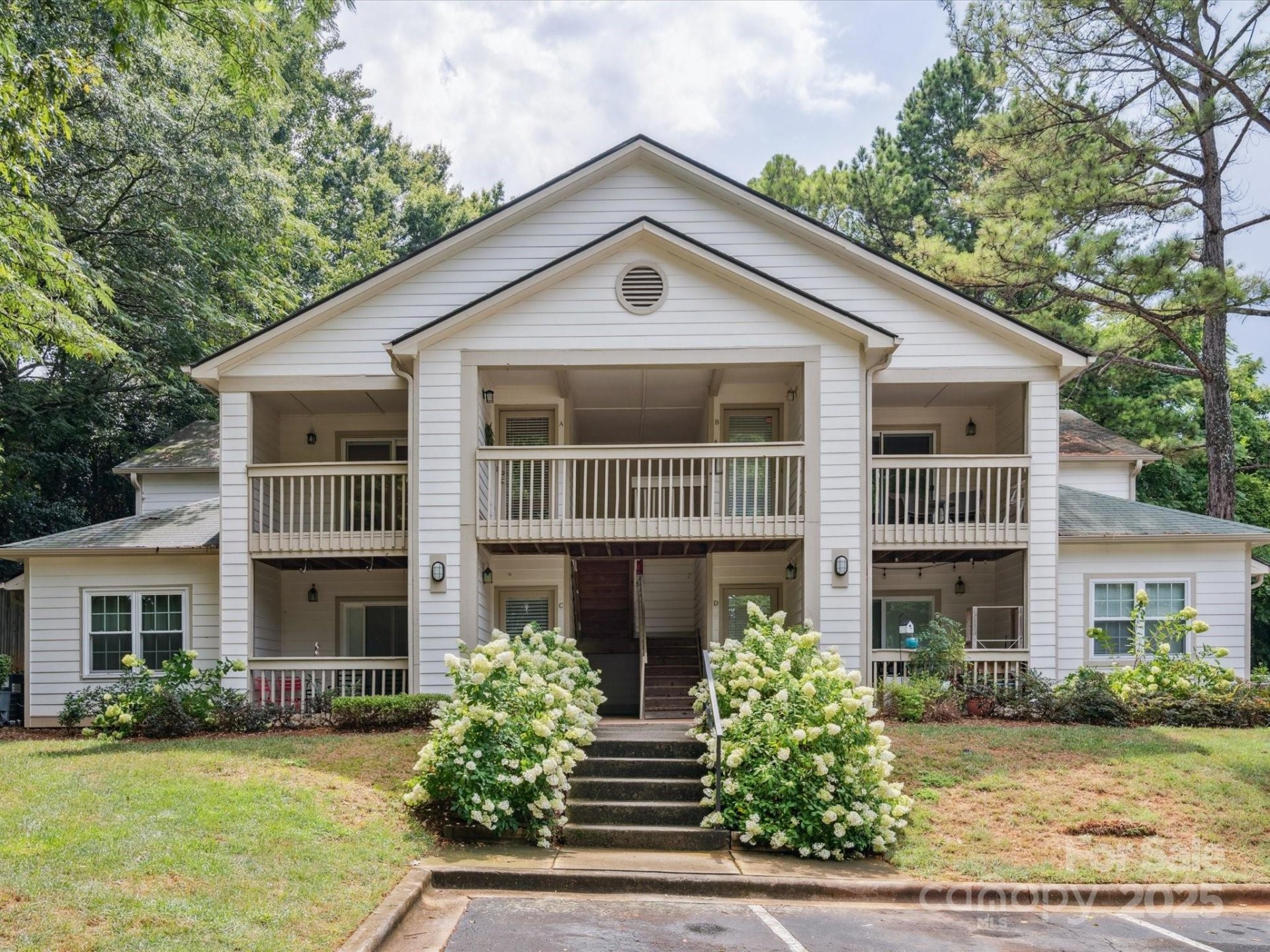 Property image 2 at 1051 Churchill Downs Court, Charlotte, NC 28211