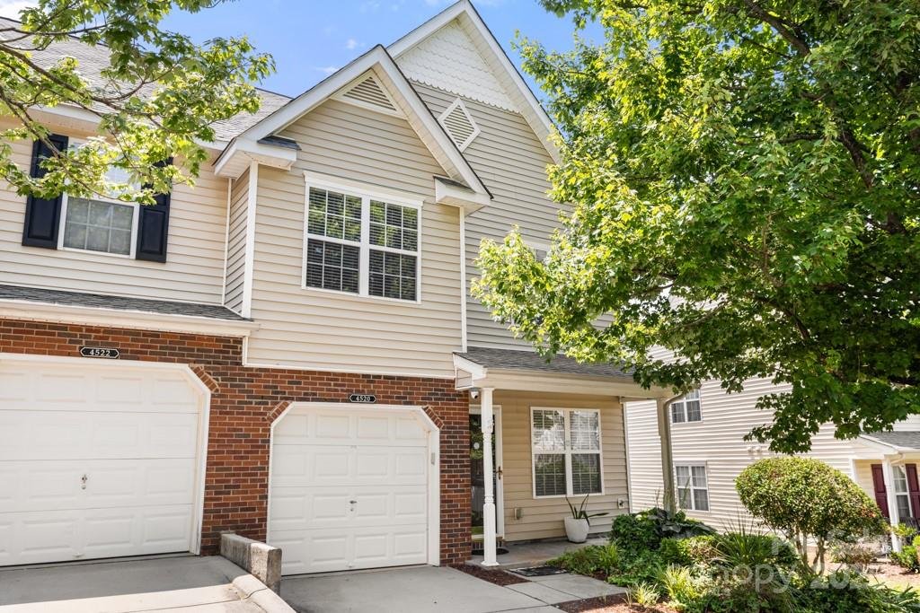 4520 Buckskin Court