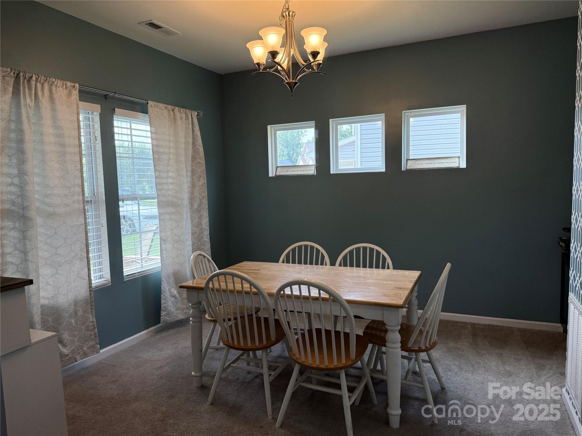 Property image 3 at 10401 Kempsford Drive, Charlotte, NC 28262