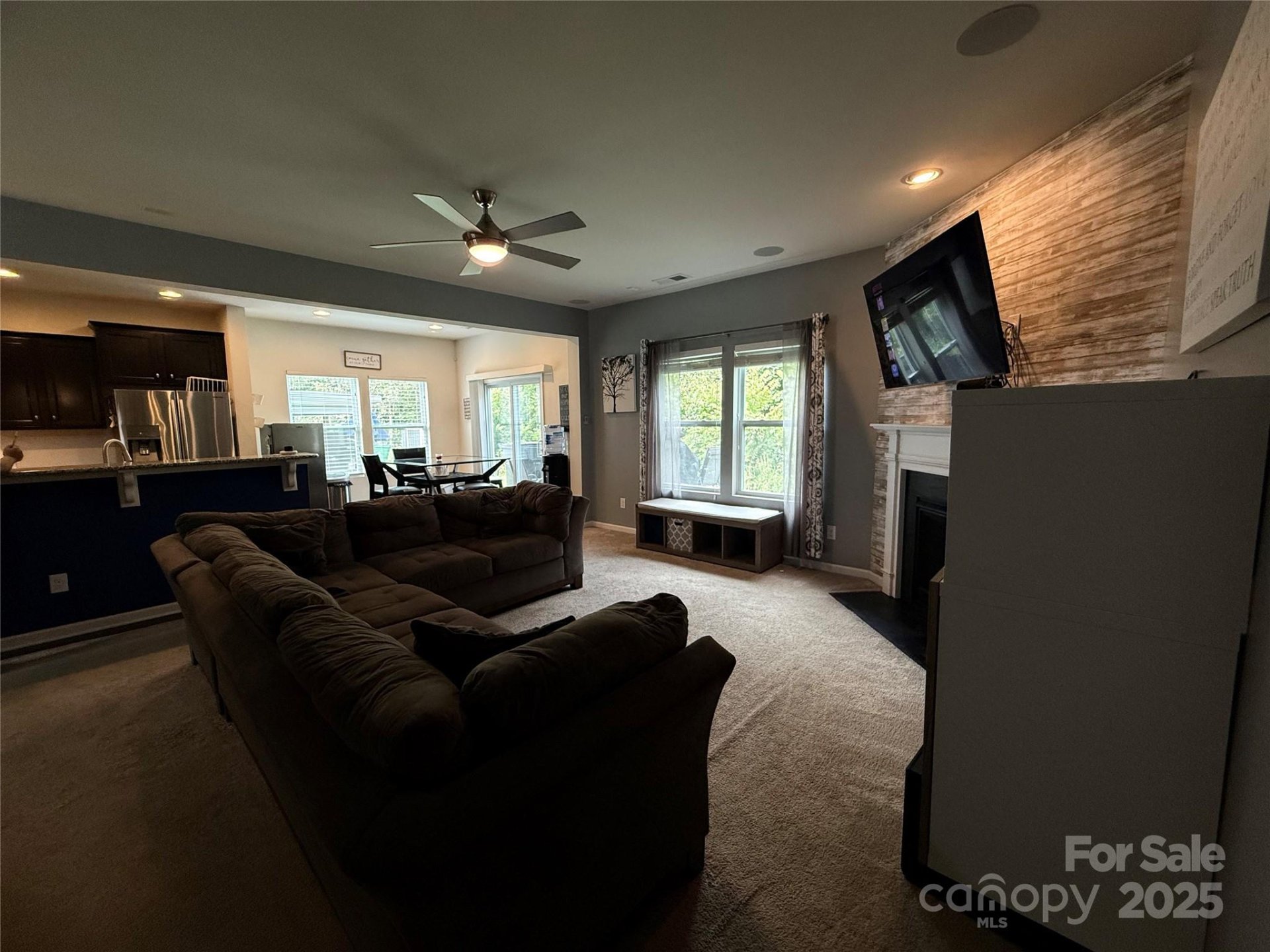 Property image 5 at 10401 Kempsford Drive, Charlotte, NC 28262