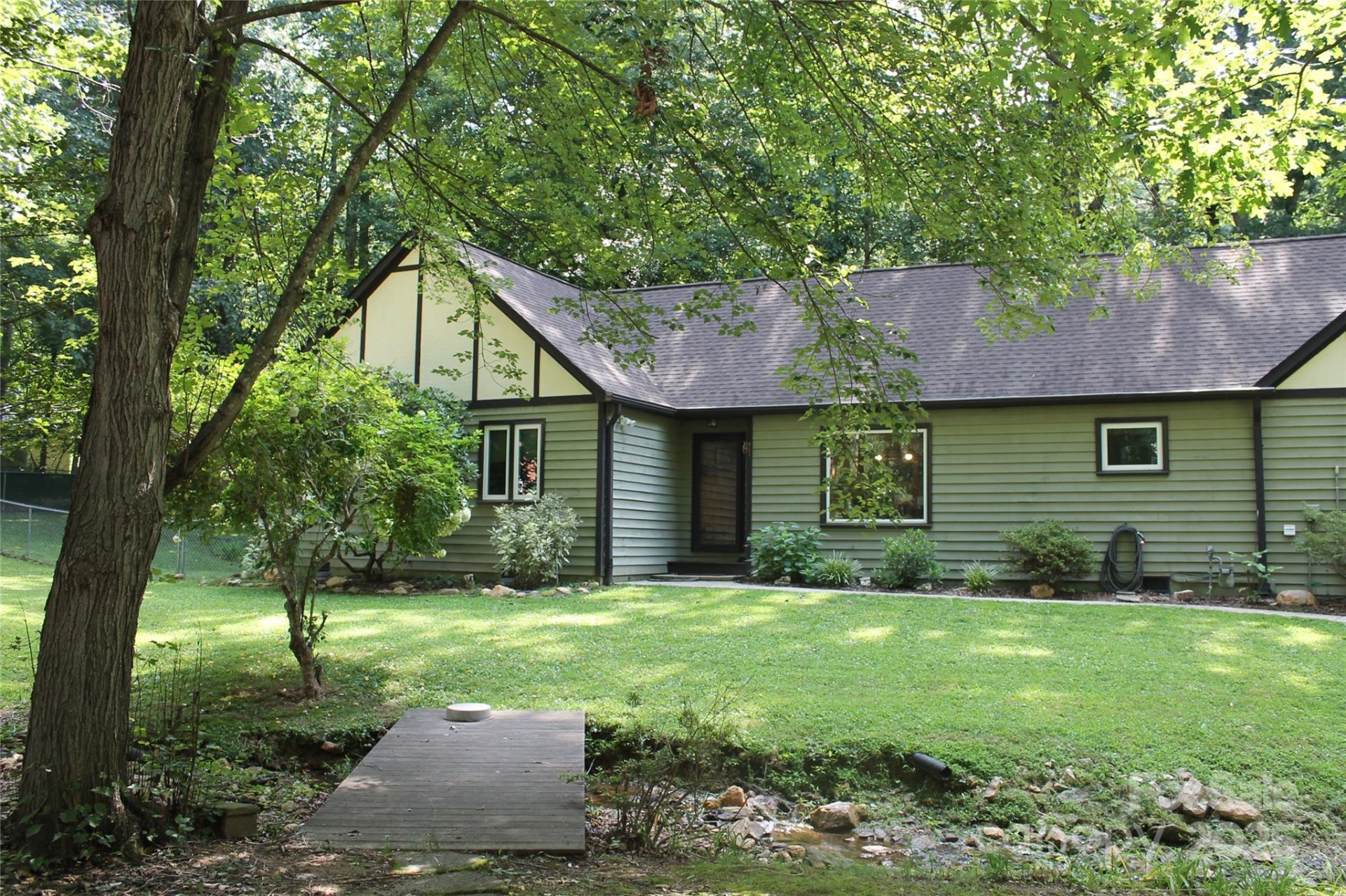 23 Ballantree Drive