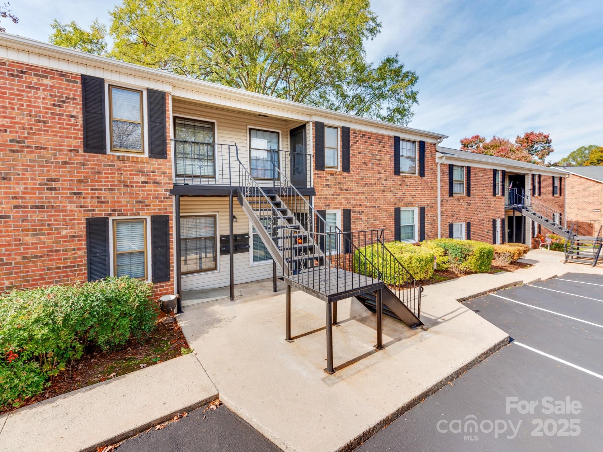 5903 Quail Hollow Road