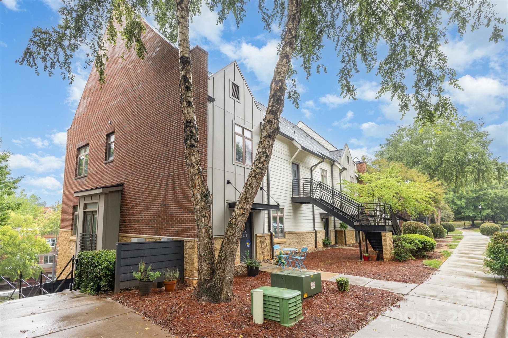 Condos In South Main Square, Davidson Community