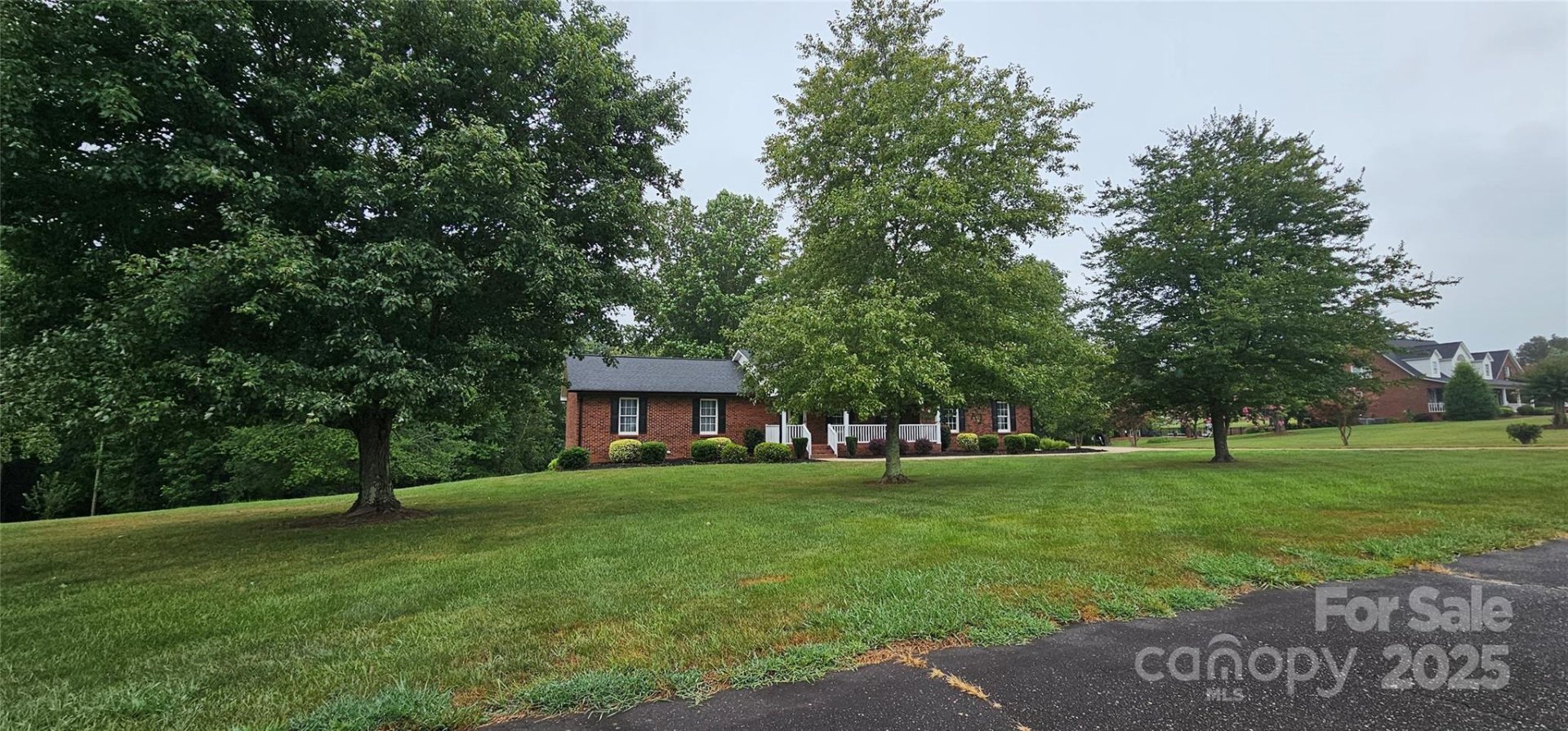 813 Settlers Drive