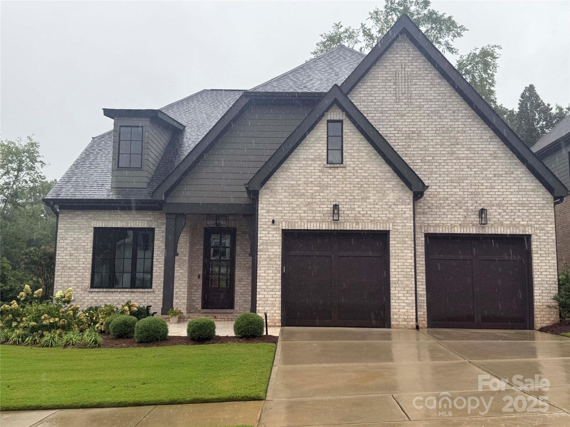Property image 1 at 924 Poindexter Drive, Charlotte, NC 28209