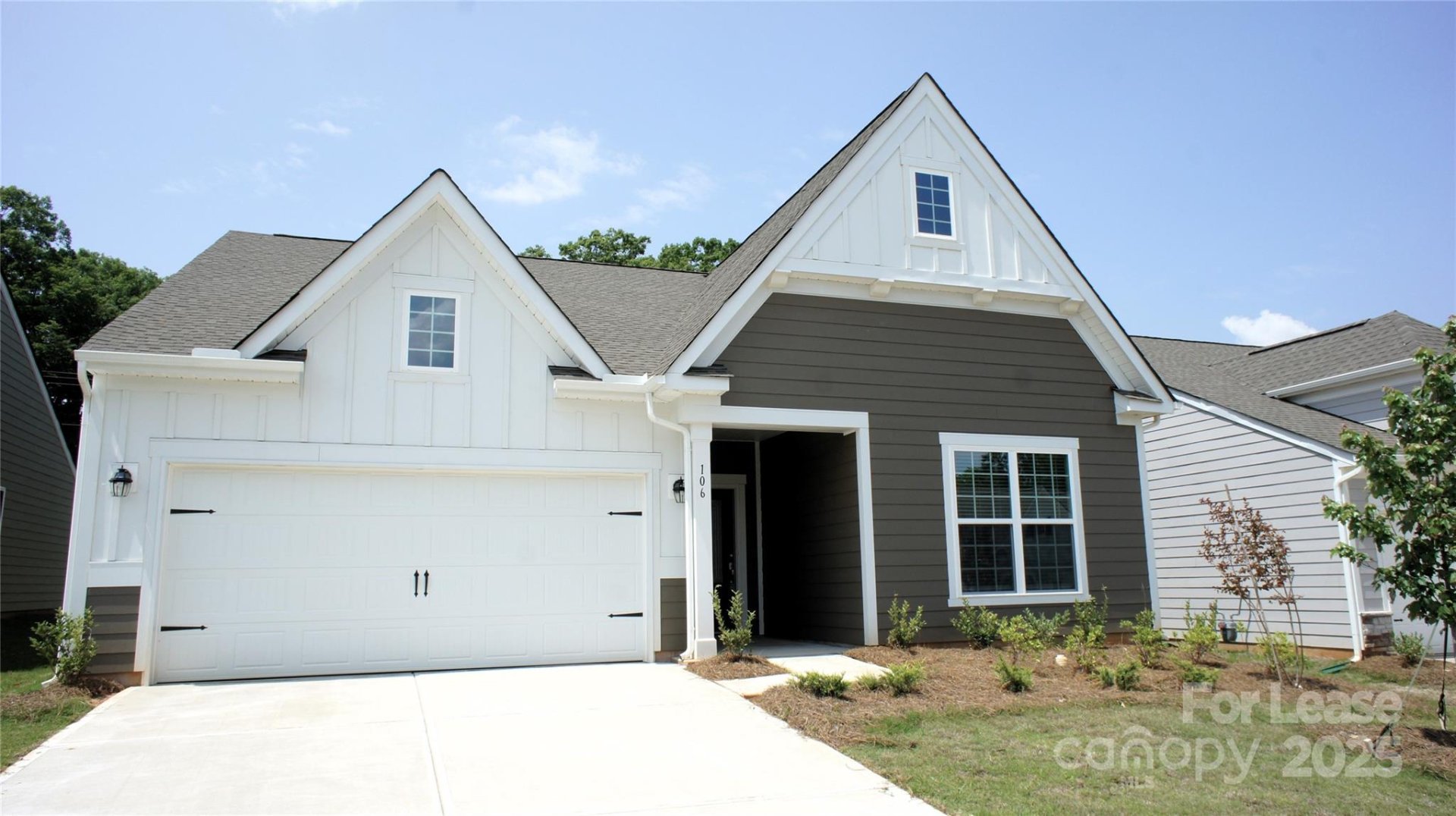 106 White Apple Way