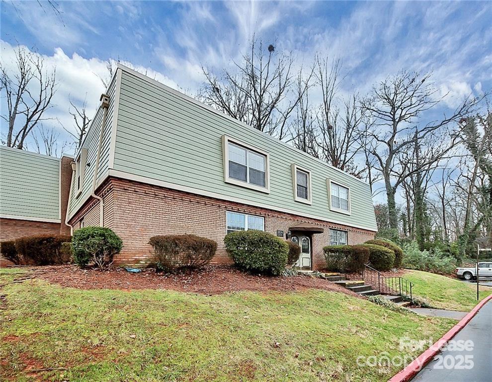 Property image 2 at 2634 Park Road, Charlotte, NC 28209