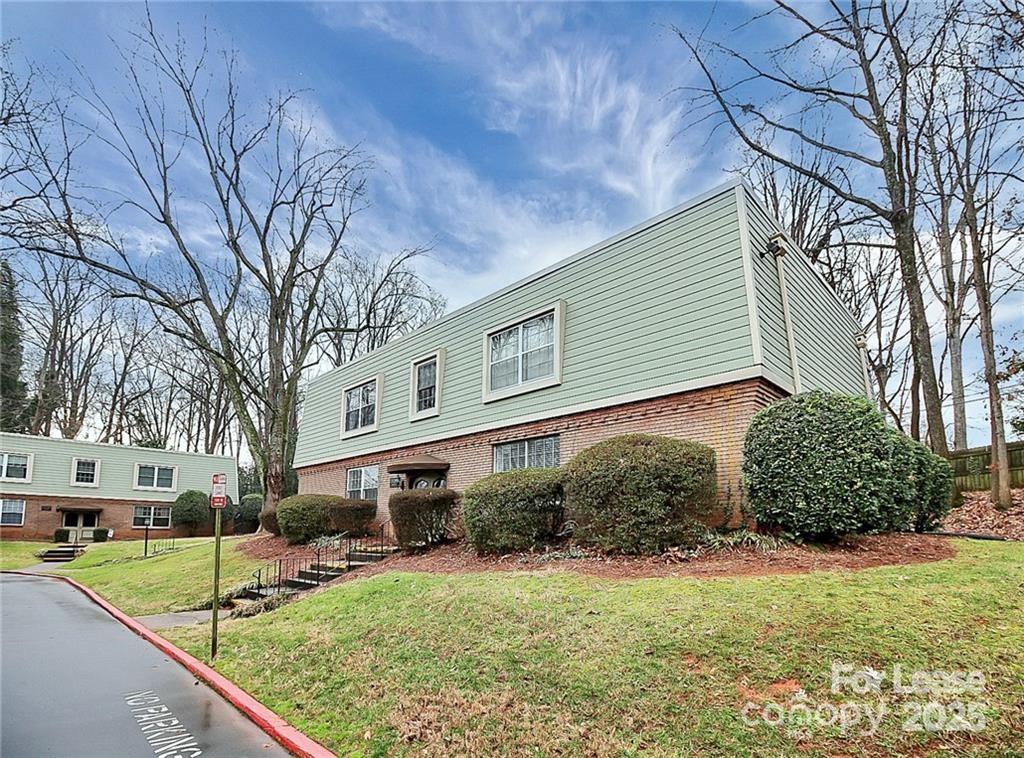 Property image 3 at 2634 Park Road, Charlotte, NC 28209